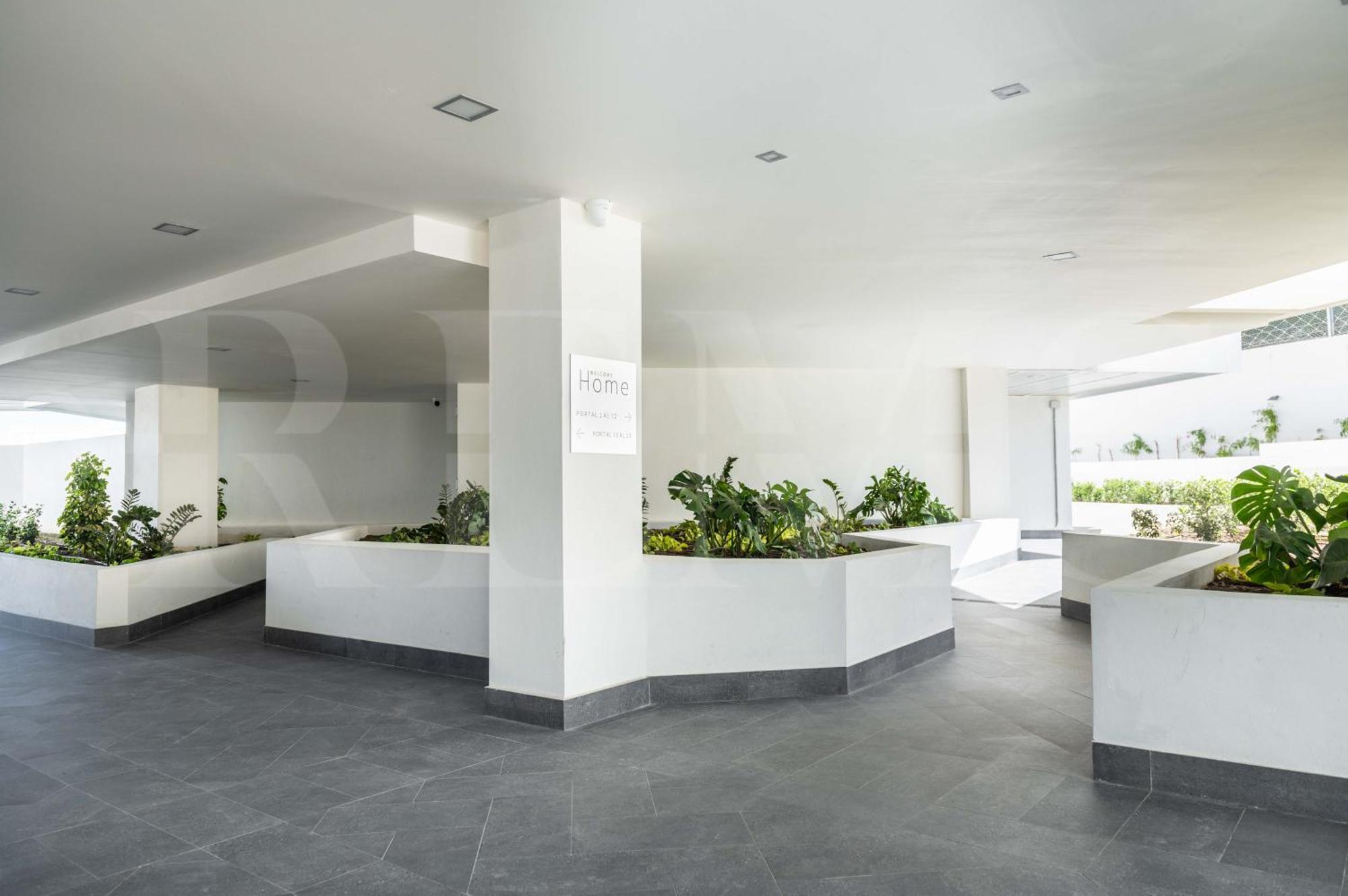 Apartamento With Parking, Gym & Terrace By Rems
