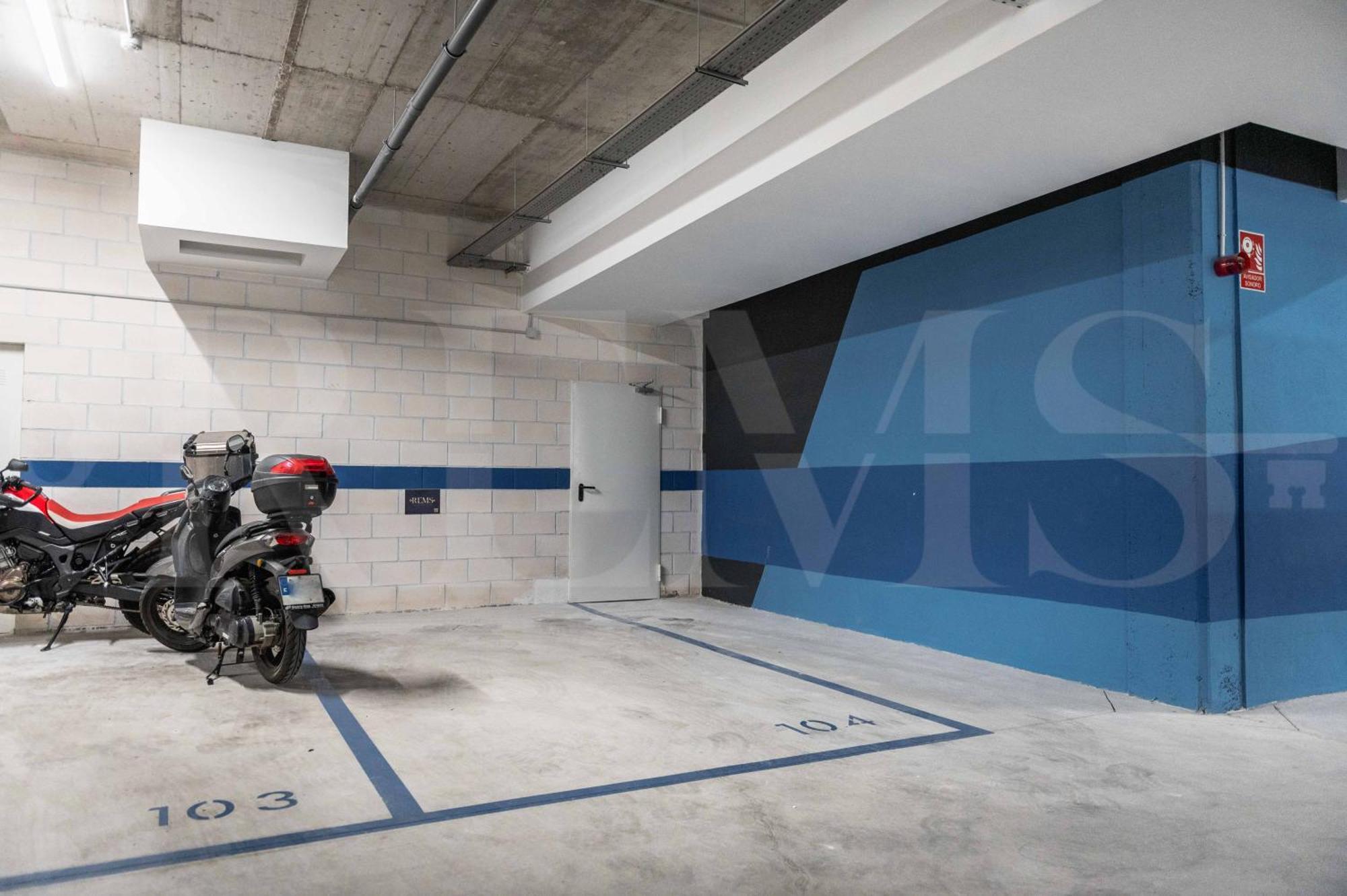 Apartamento With Parking, Gym & Terrace By Rems