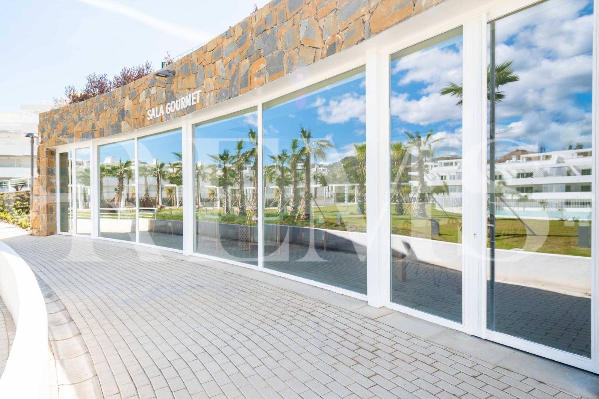 With Parking, Gym & Terrace By Rems Apartamento
