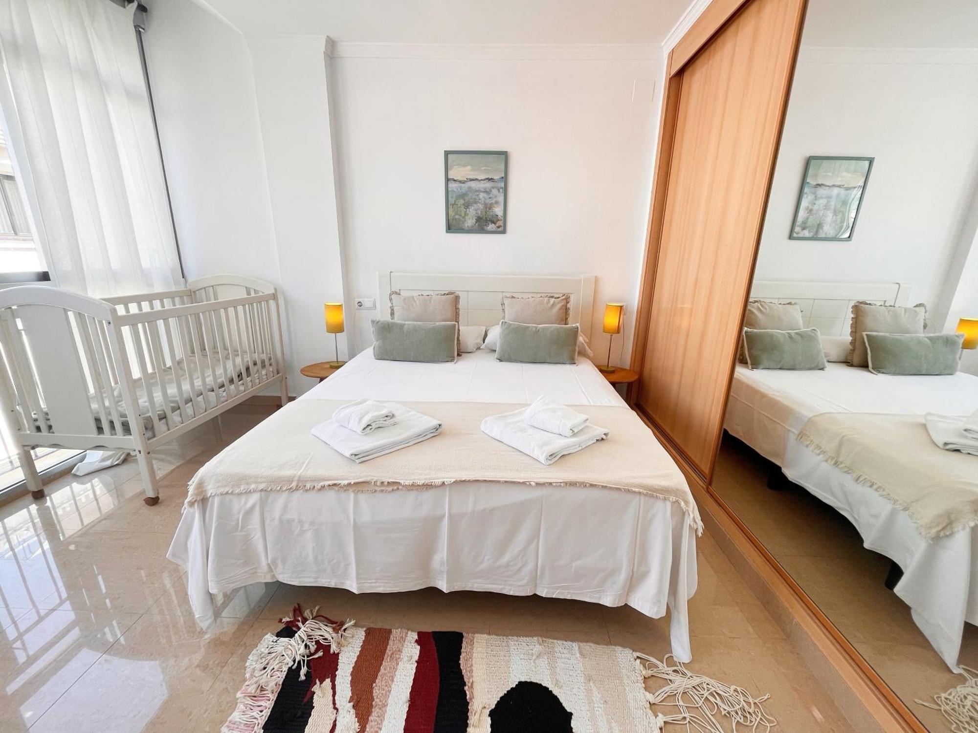 Apartment Homely Soho 520