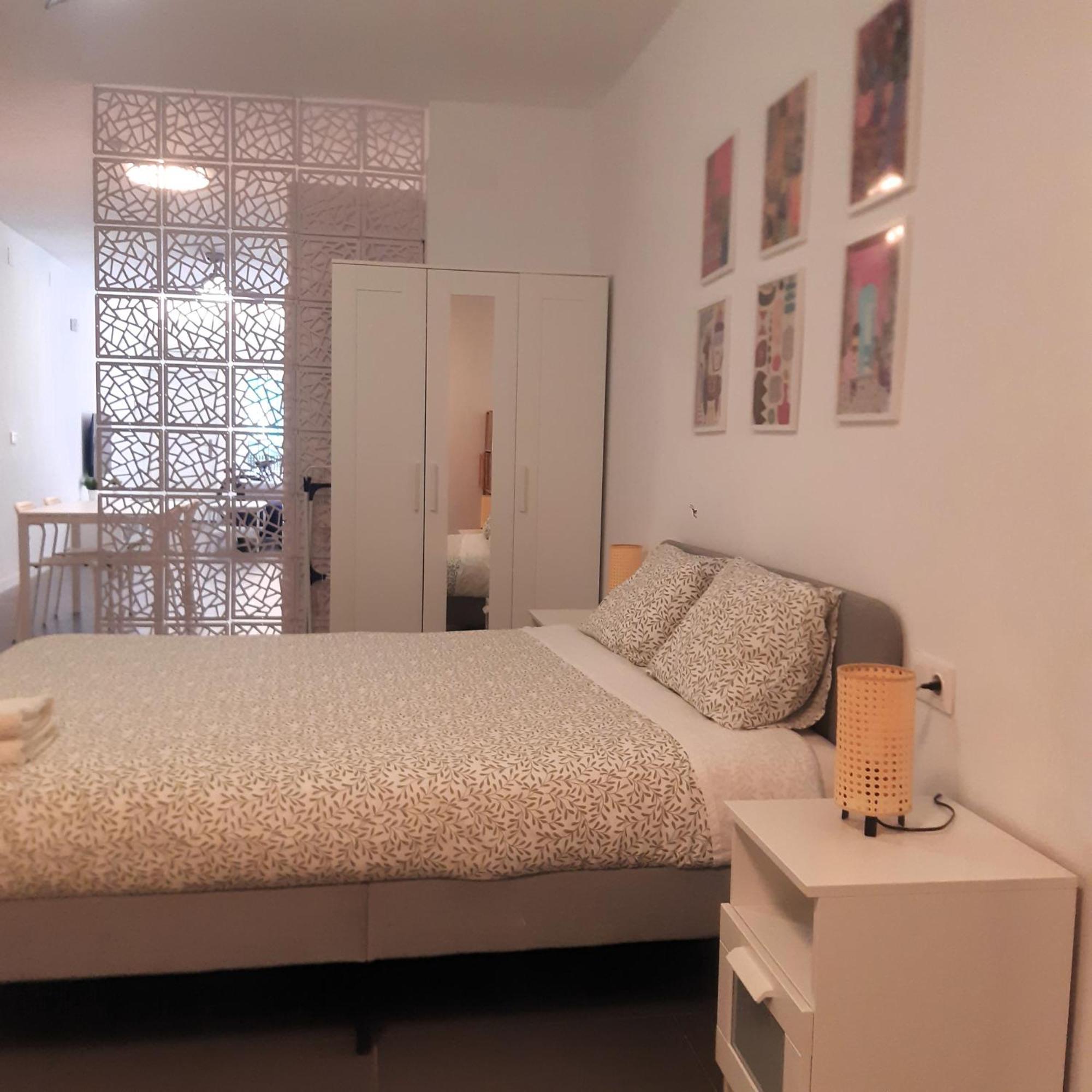 Apartamento La Caramba Amplio En La Playa Málaga