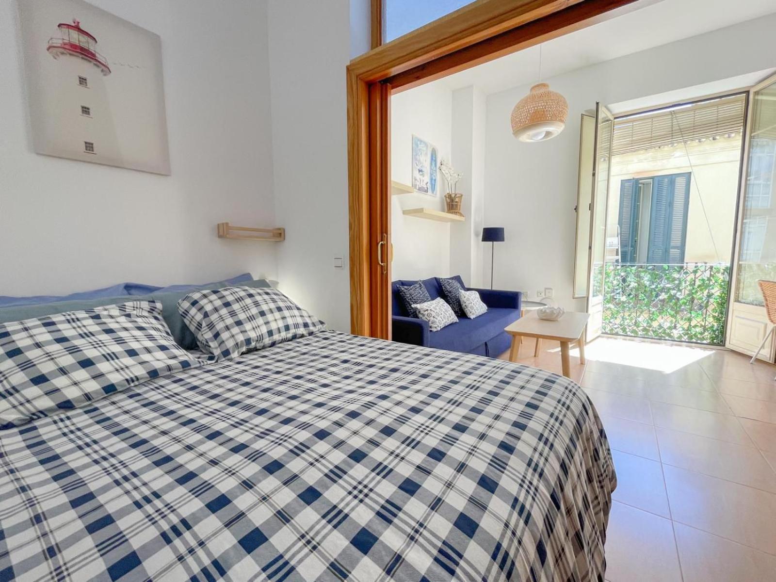 Apartamento Plz De La Merced Solera By Life In