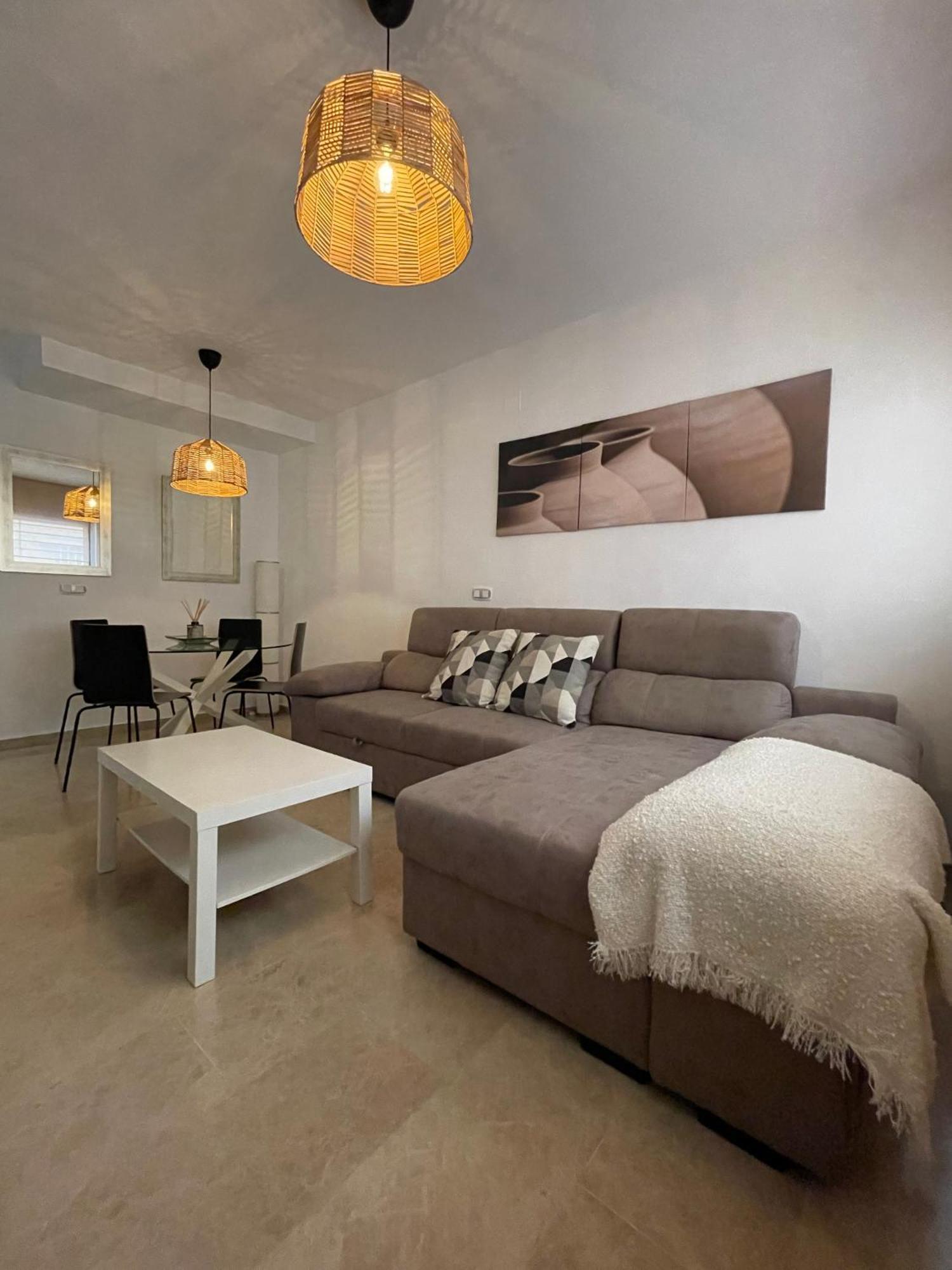 Apartamento A 5 Min Estacion De Tren- Patio-parking Y Playa *