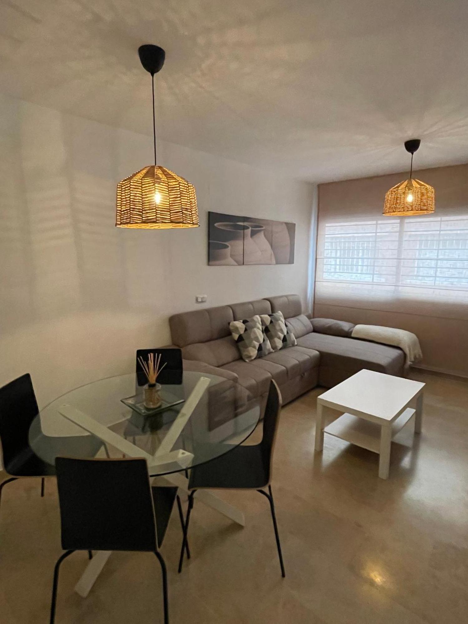 A 5 Min Estacion De Tren- Patio-parking Y Playa Apartamento *