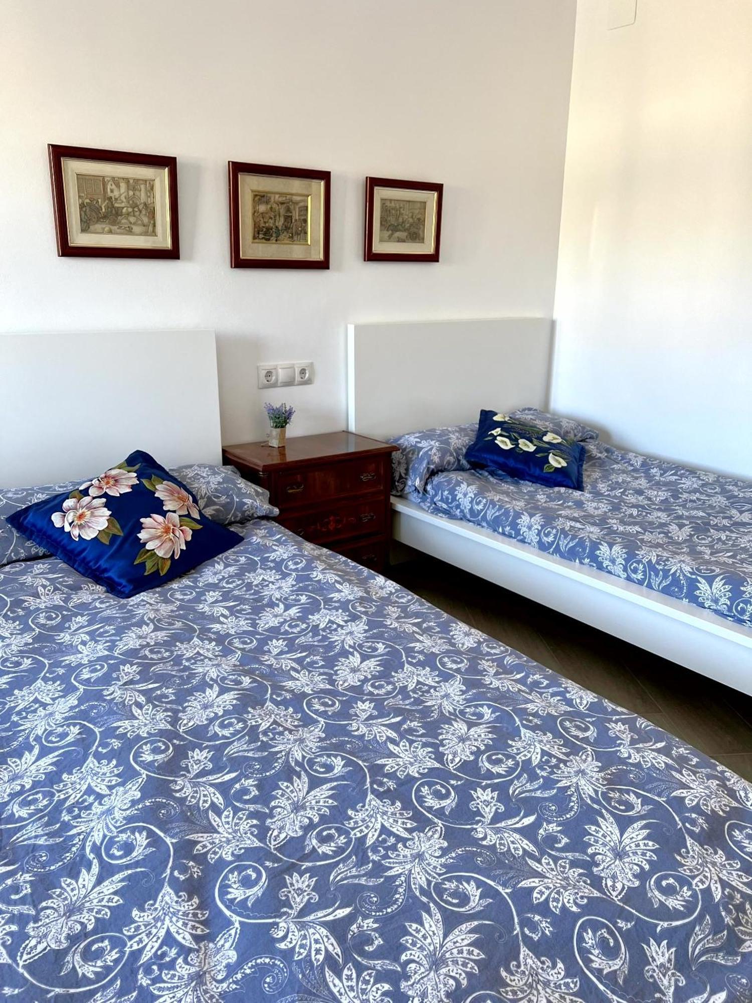 Rare Find! Skyline View-modern 6 Bed 2 Bath Flat In The Heart Of Homestay Malaga