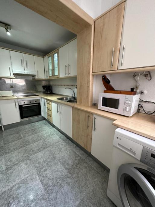 Mefistofeles Zh Apartment *