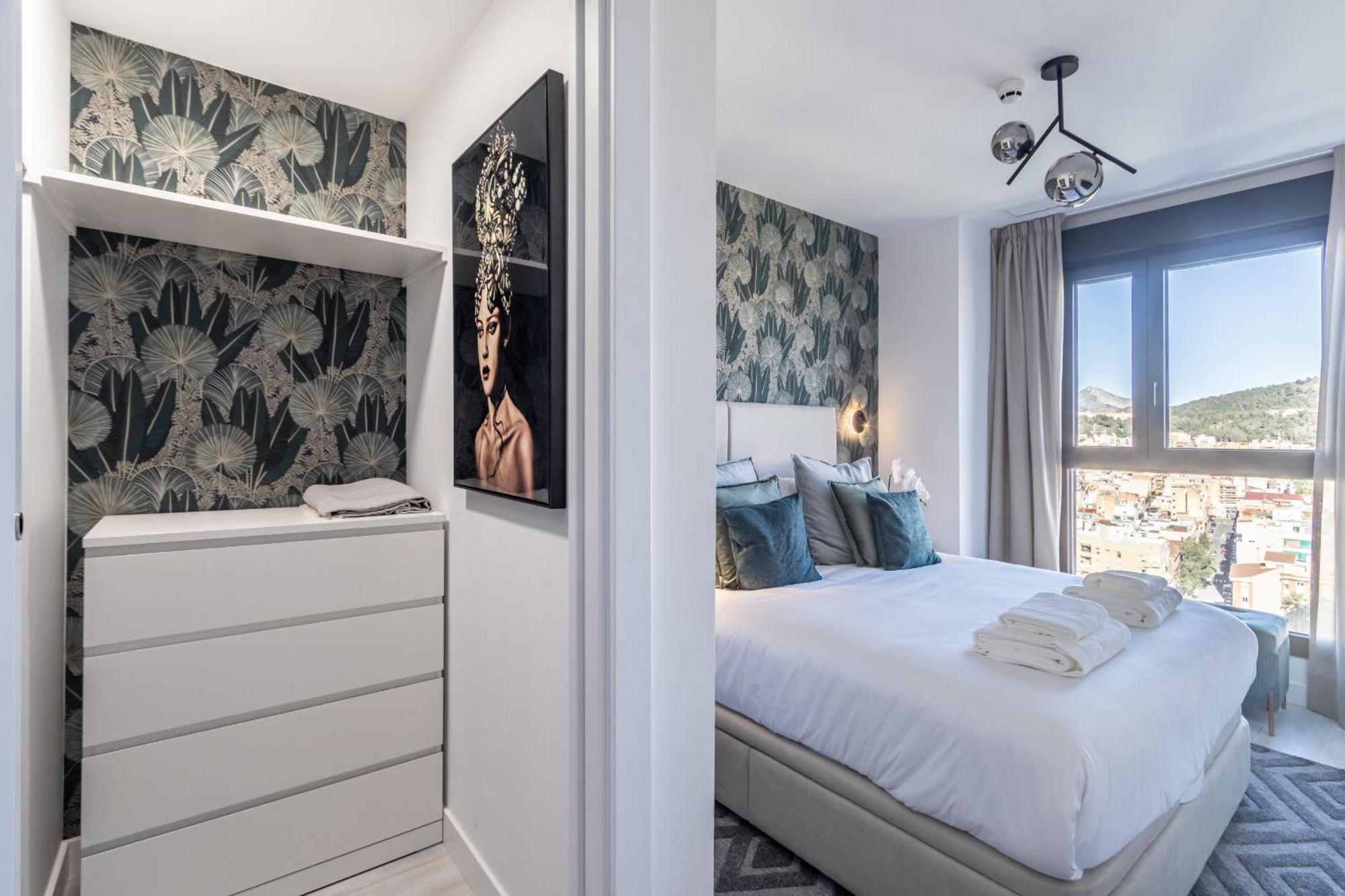 Skyline 1 Pool & Parking Free Apartment Malaga