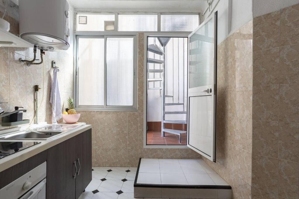 Apartamento Large Private Terrace 2 Bedroom *