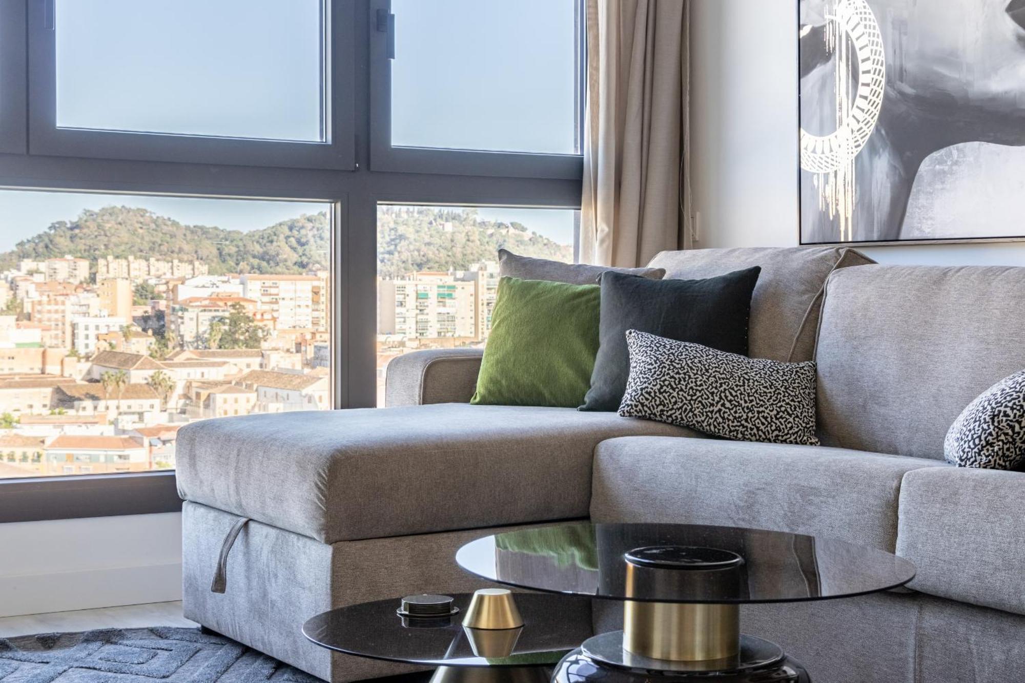 Skyline 1 Pool & Parking Free Apartment Malaga