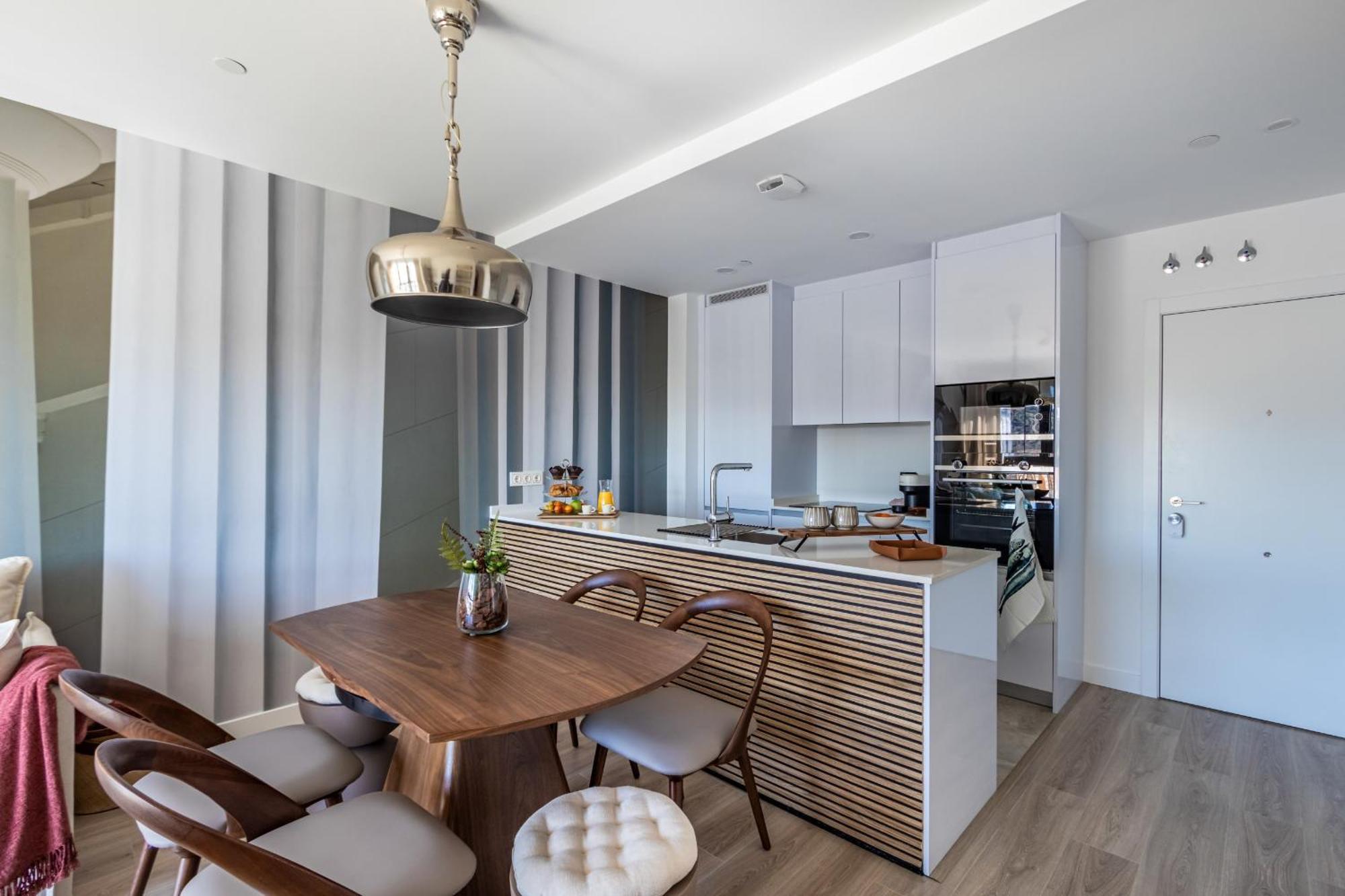 Skyline 4 Pool & Parking Free Holiday home