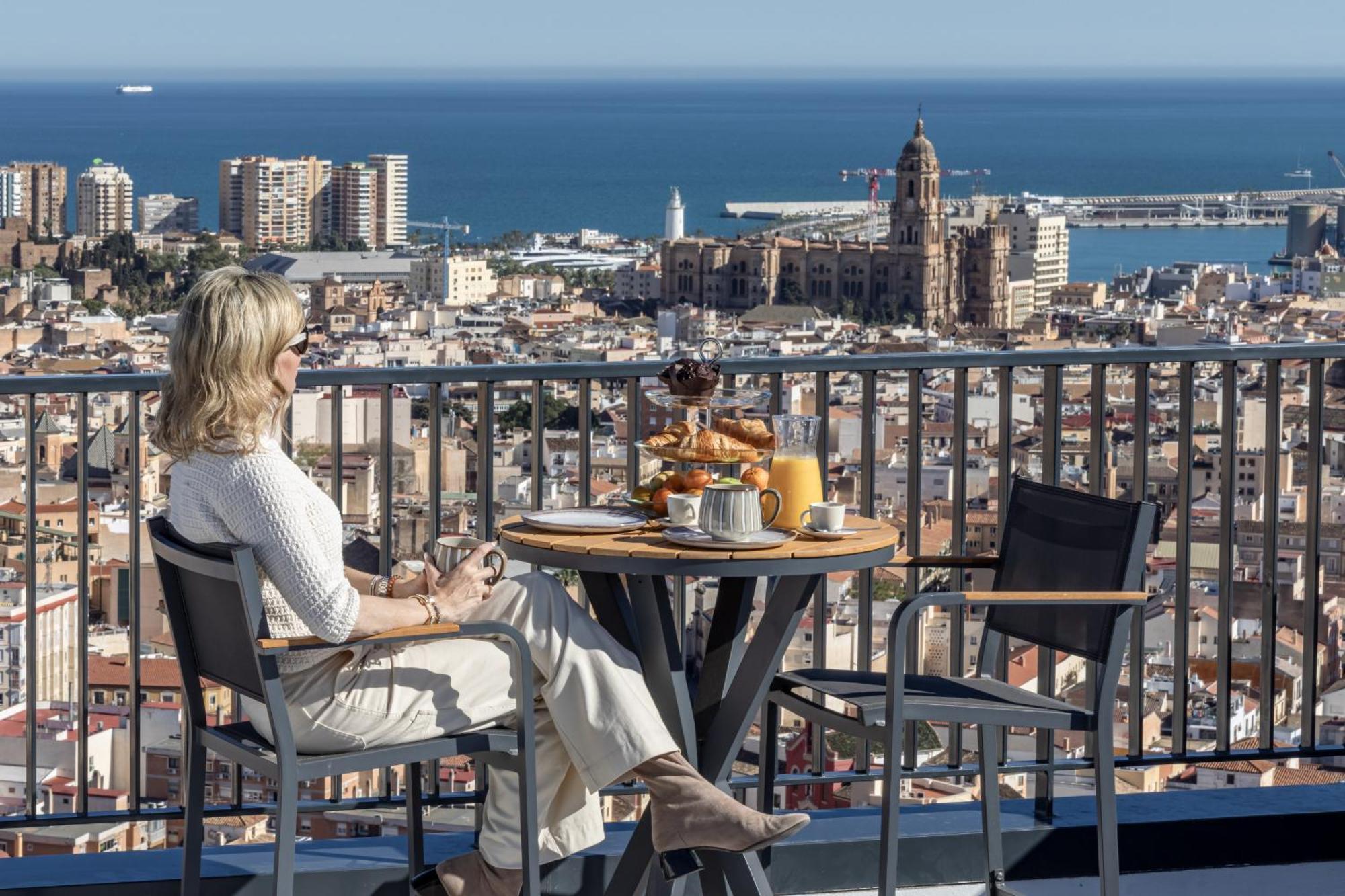 Skyline 4 Pool & Parking Free Malaga