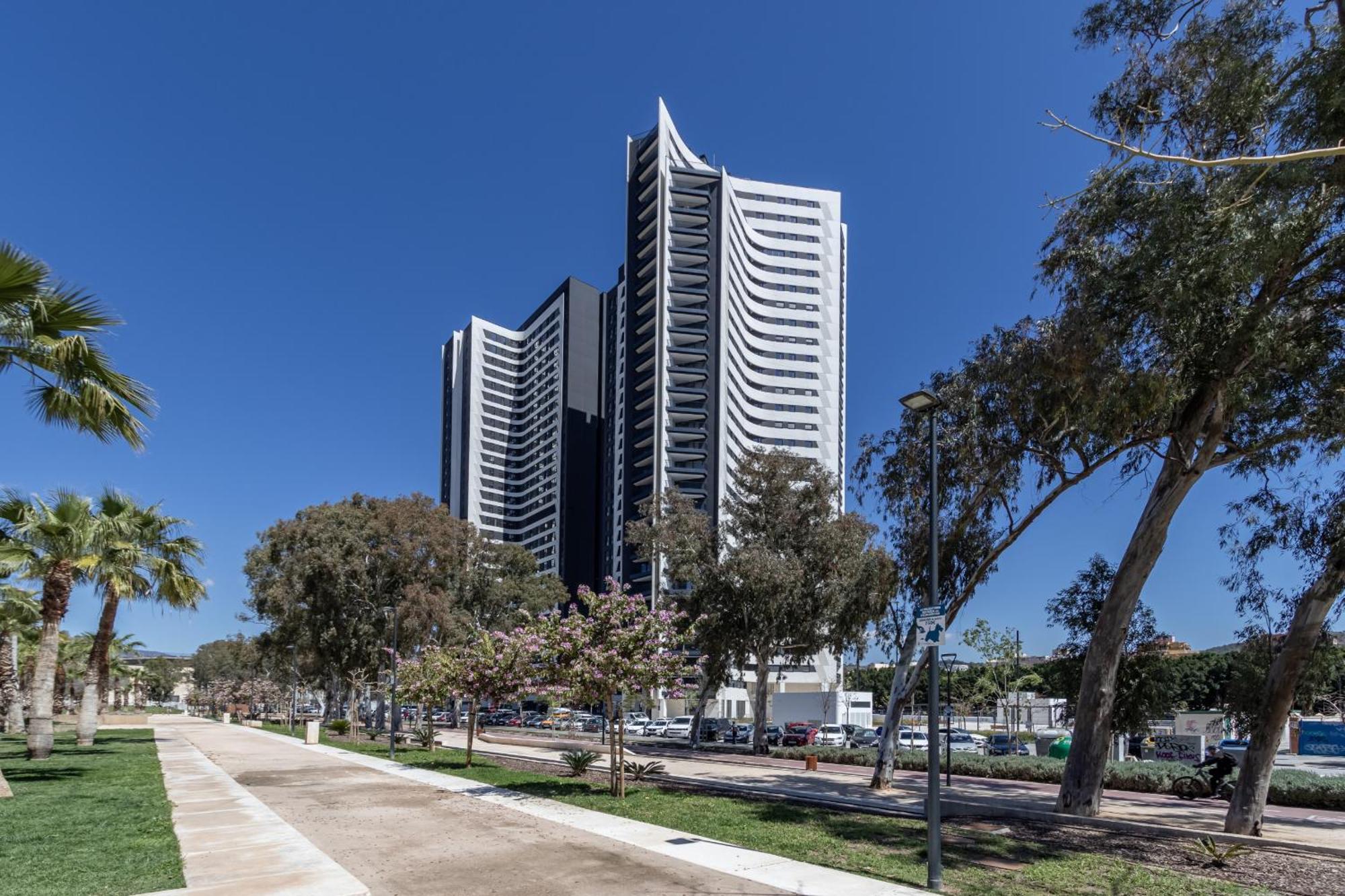 Skyline 4 Pool & Parking Free Malaga