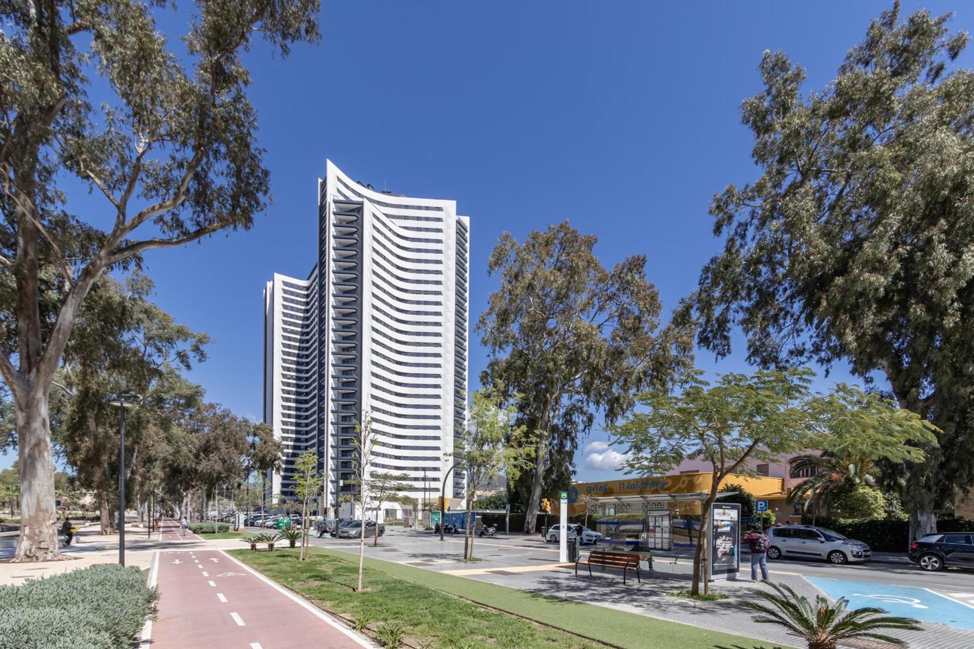 Skyline 4 Pool & Parking Free * Malaga