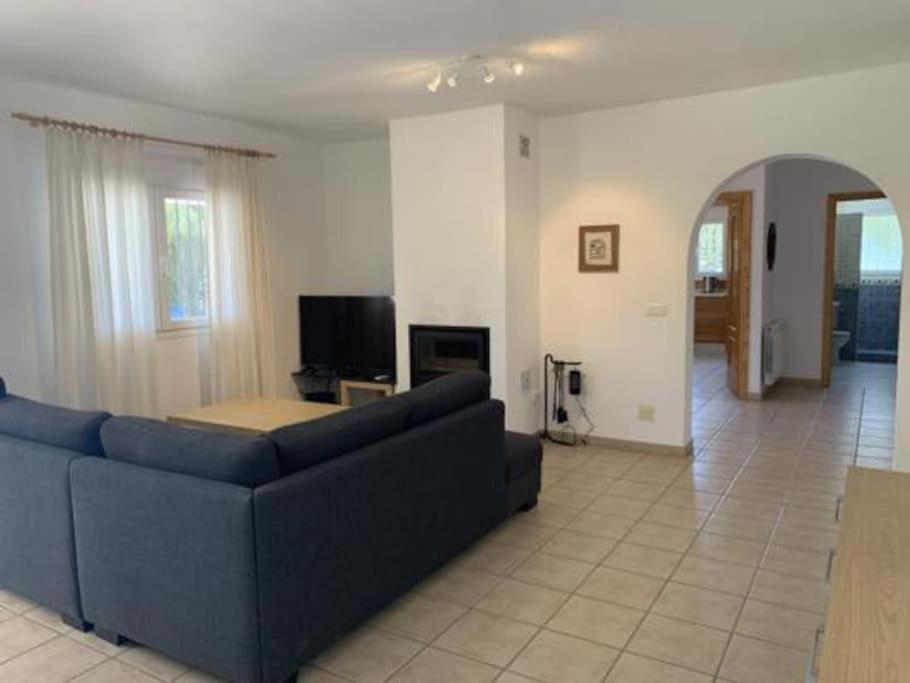 Escape To Sunny Competa, Mountain Views, Pool & Great Off-peak Rates From October To March Málaga