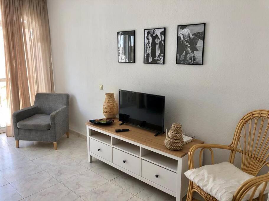 Beautiful On The Torrox-costa Boulevard! Apartamento
