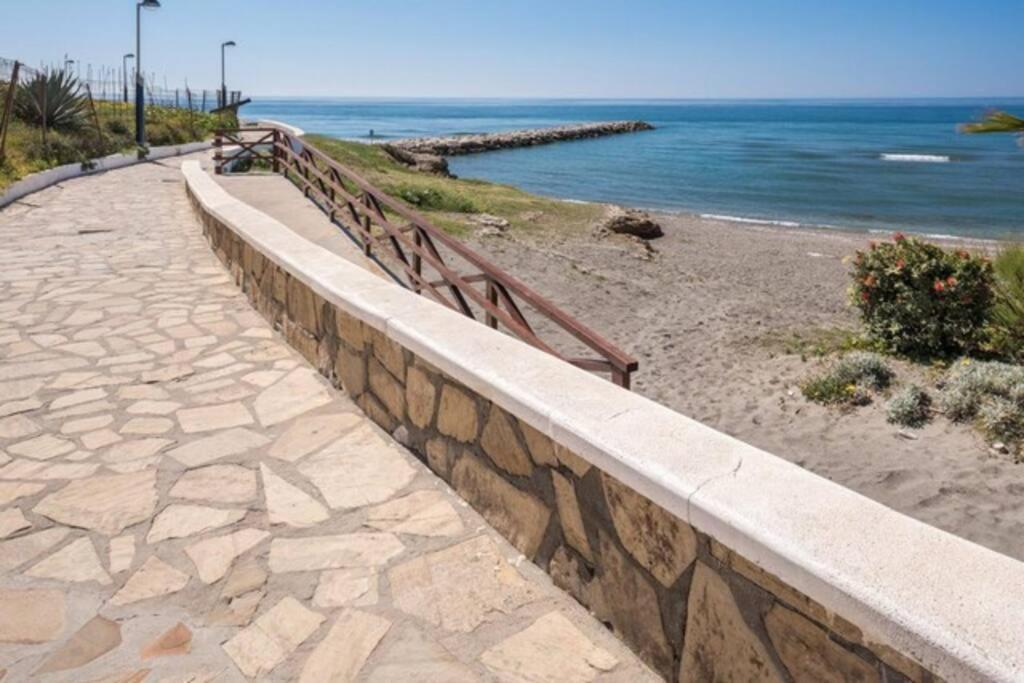 Beautiful On The Torrox-costa Boulevard! Apartamento *