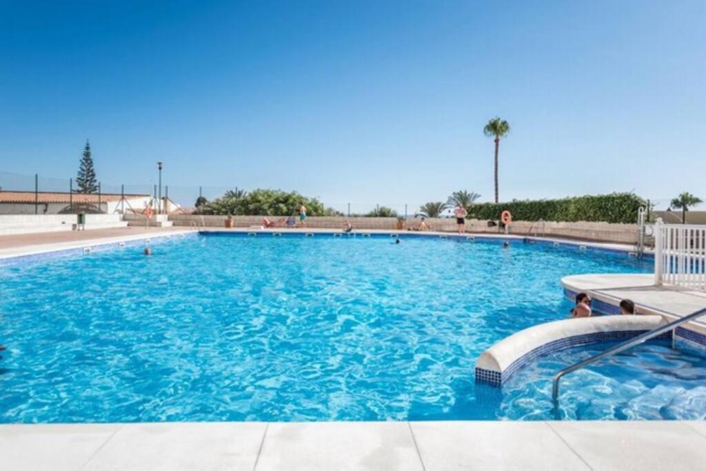 Beautiful On The Torrox-costa Boulevard! Apartamento *