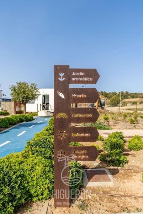 Higueronrentals Casa Leia *