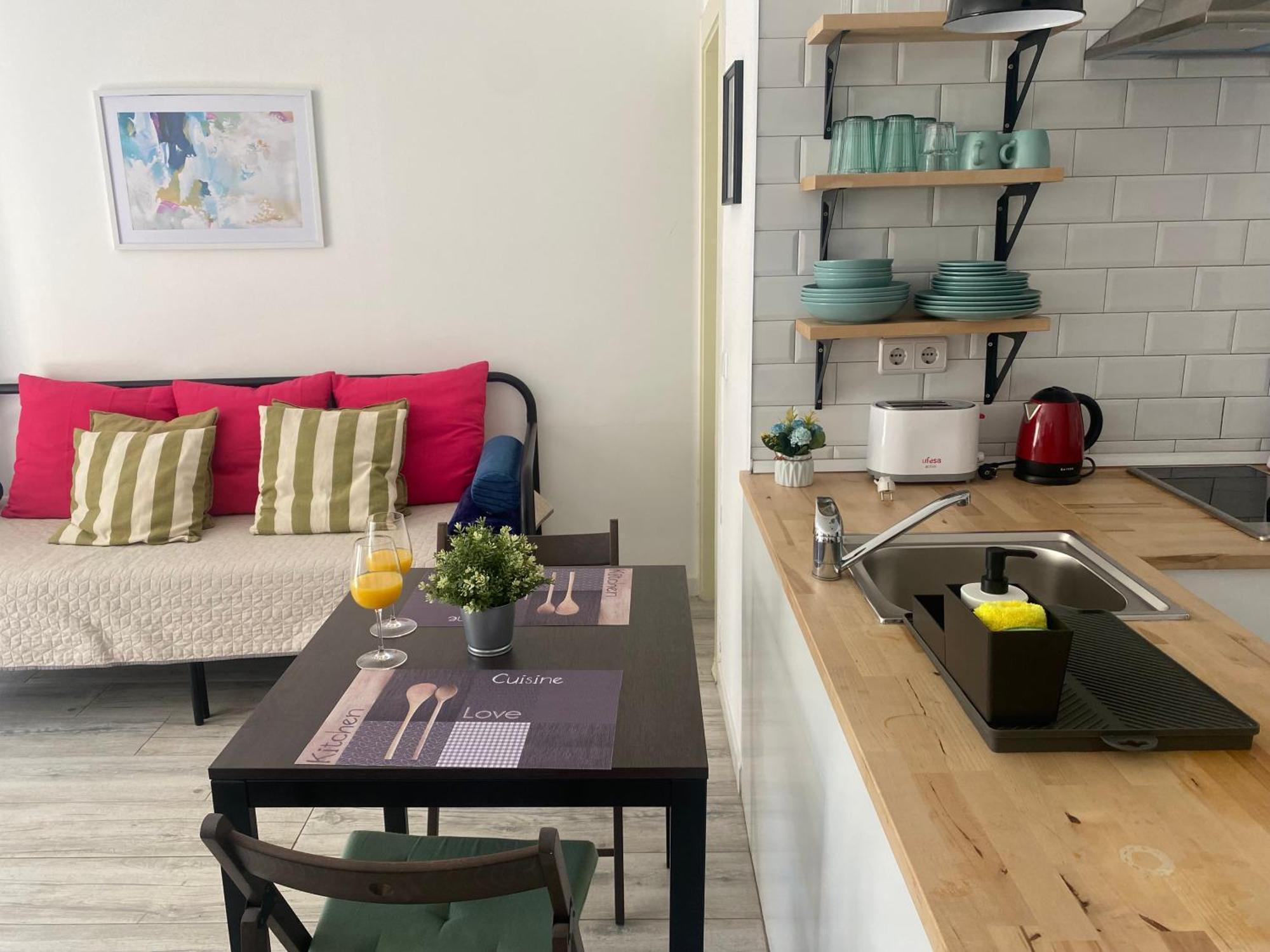 Apartamento En Pleno Centro Historico De * Málaga