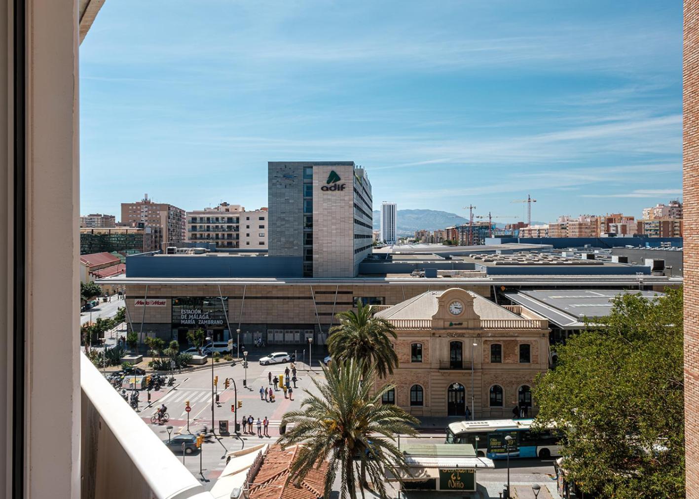 - Steps From The & Historic Center Apartamento *