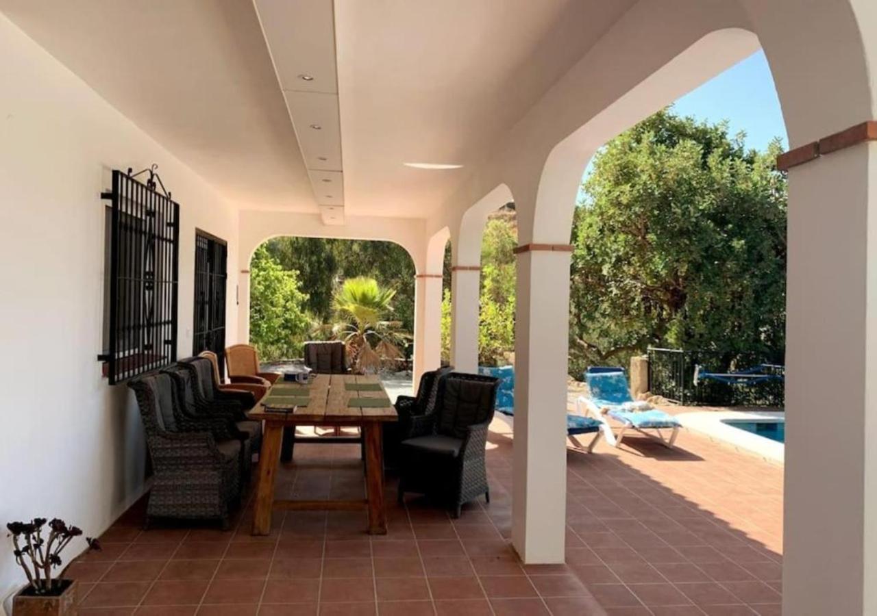 Escape To Sunny Competa, Mountain Views, Pool & Great Off-peak Rates From October To March Apartamento