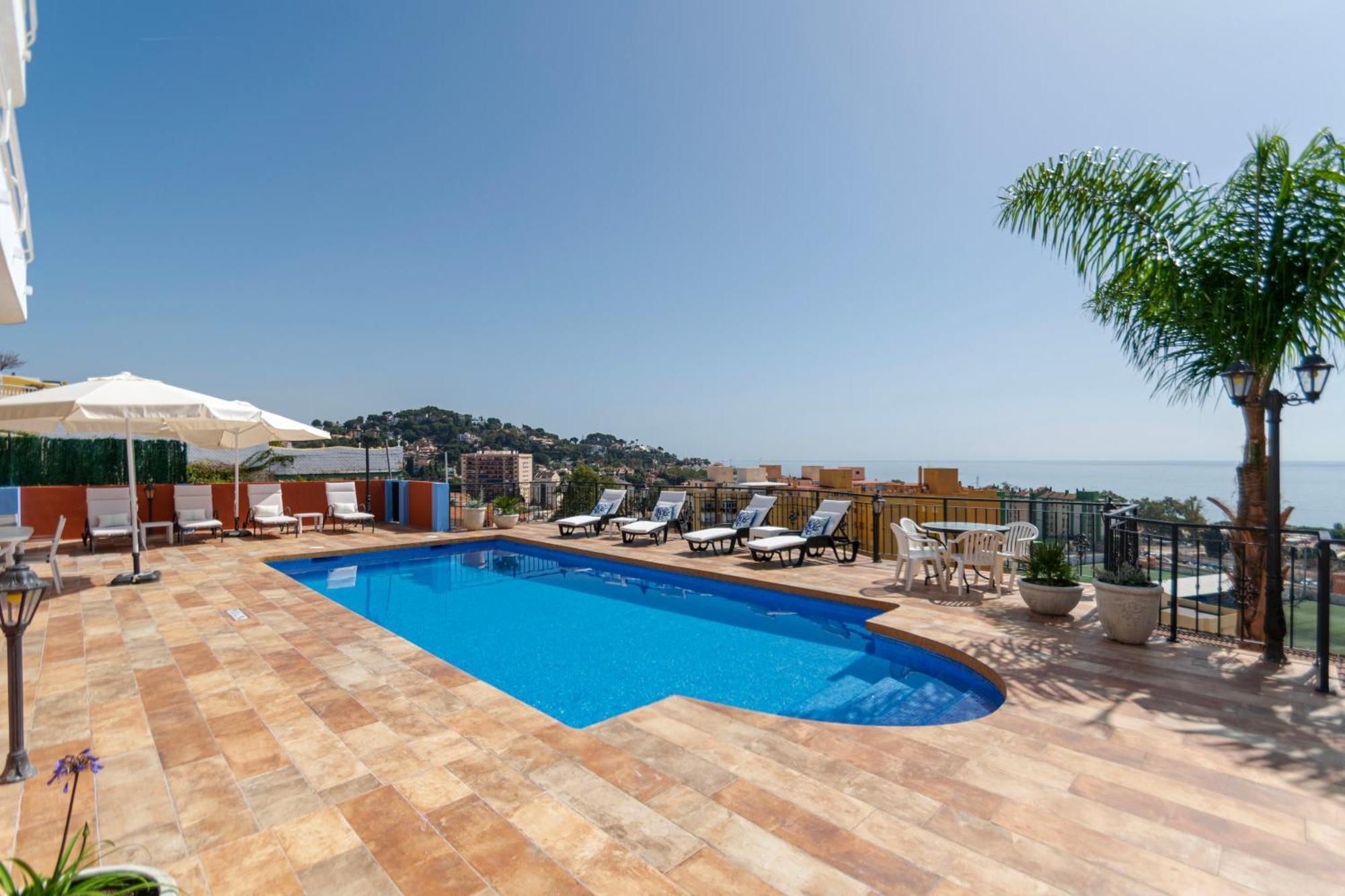 Apartamento Mediterráneo Outdoor Pool Málaga