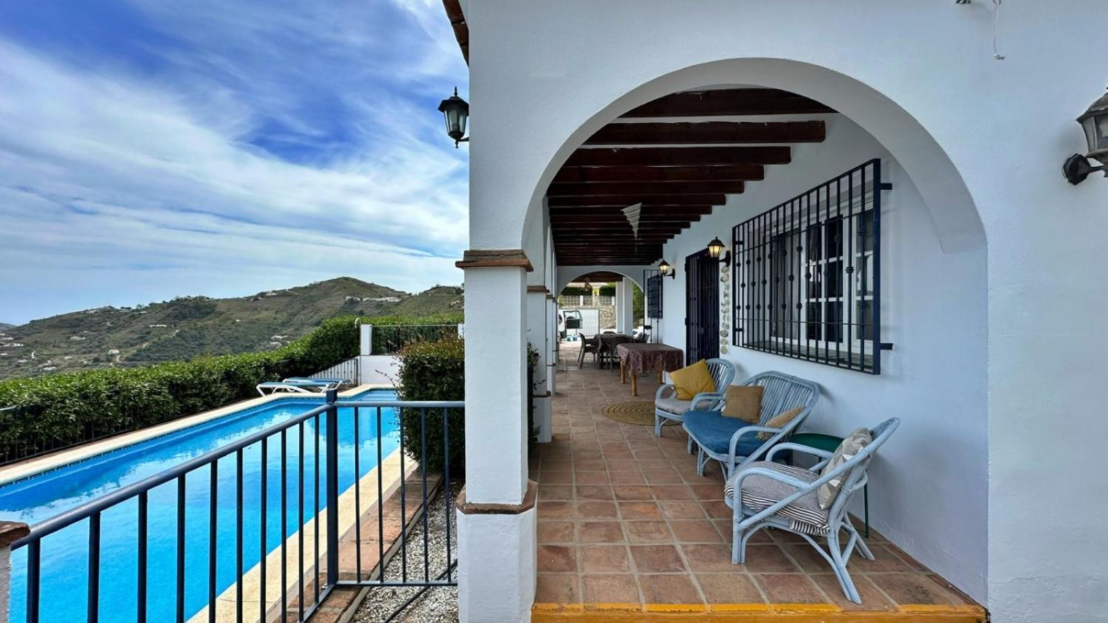 Villa Hugo Cómpeta By Bossh