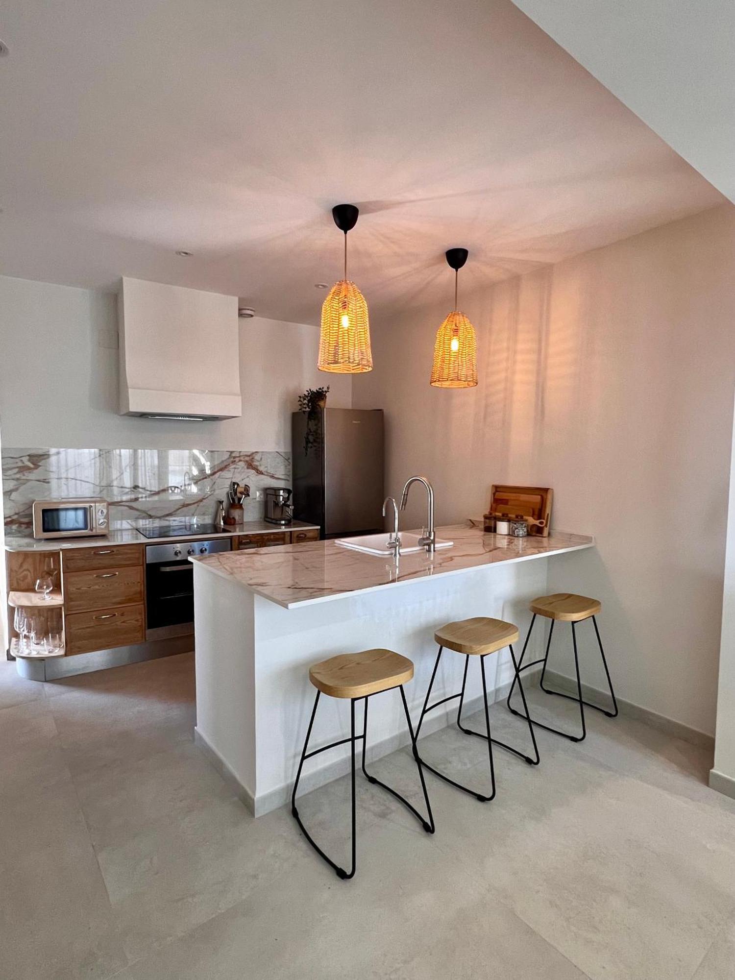 Renovated Cinema Town House In Comares