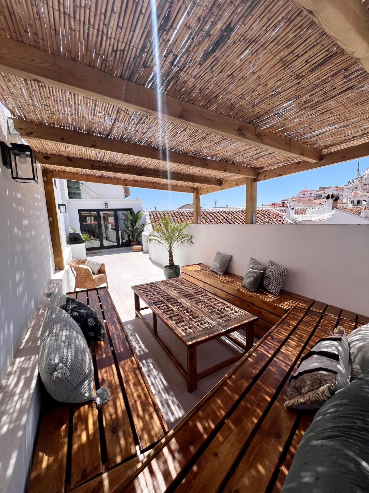 Holiday home Renovated Cinema Town House In Comares *