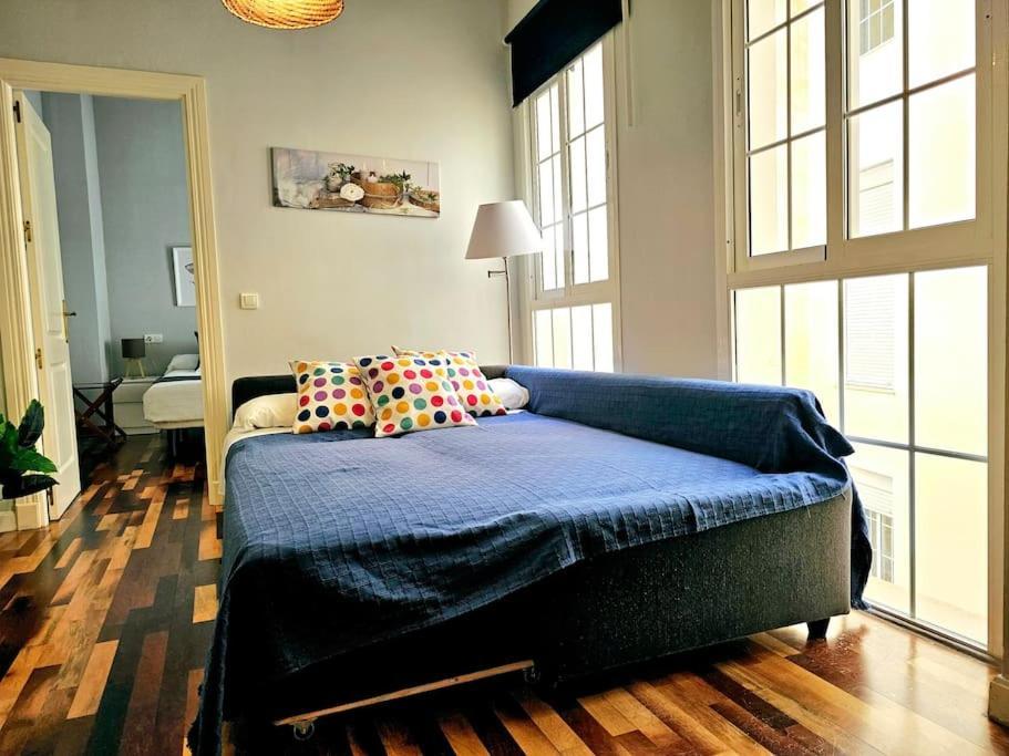 Apartment Cms Pena Historical Building Malaga