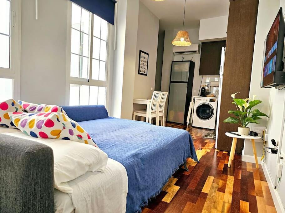 Apartment Cms Pena Historical Building Malaga