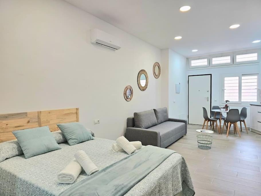 Moderno Loft A 250 Metros De La Playa & Parking Apartamento Málaga