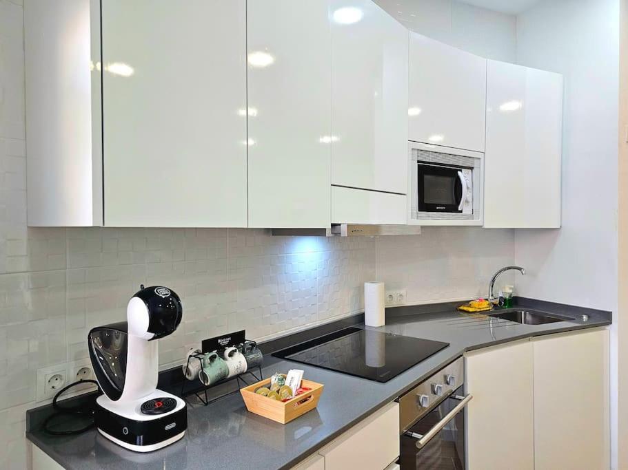 Apartamento Moderno Loft A 250 Metros De La Playa & Parking Málaga