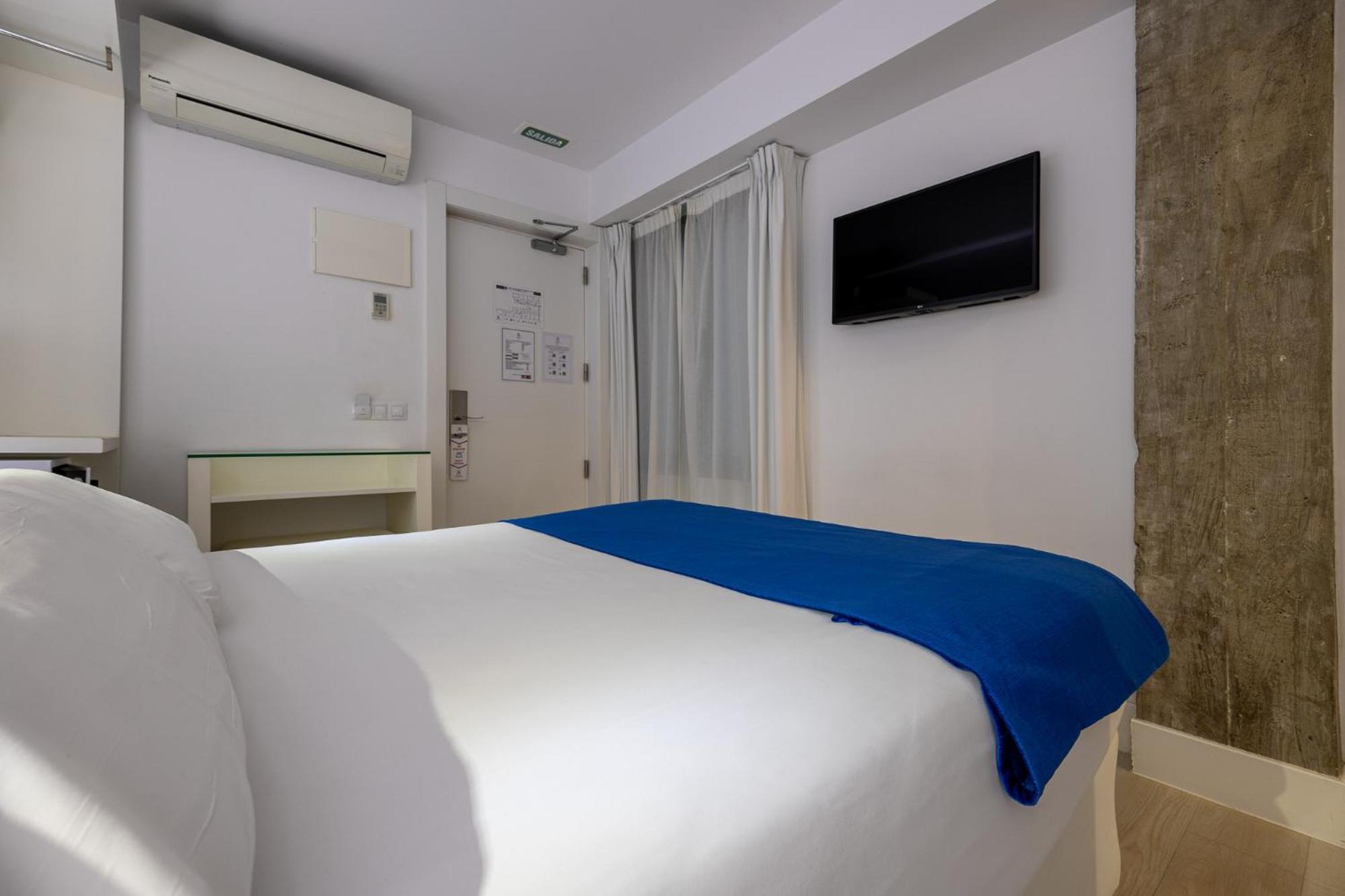 Hotel Atarazanas Boutique 3*
