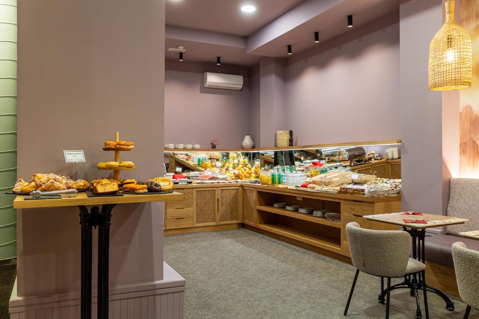 Atarazanas Boutique Hotel 3*