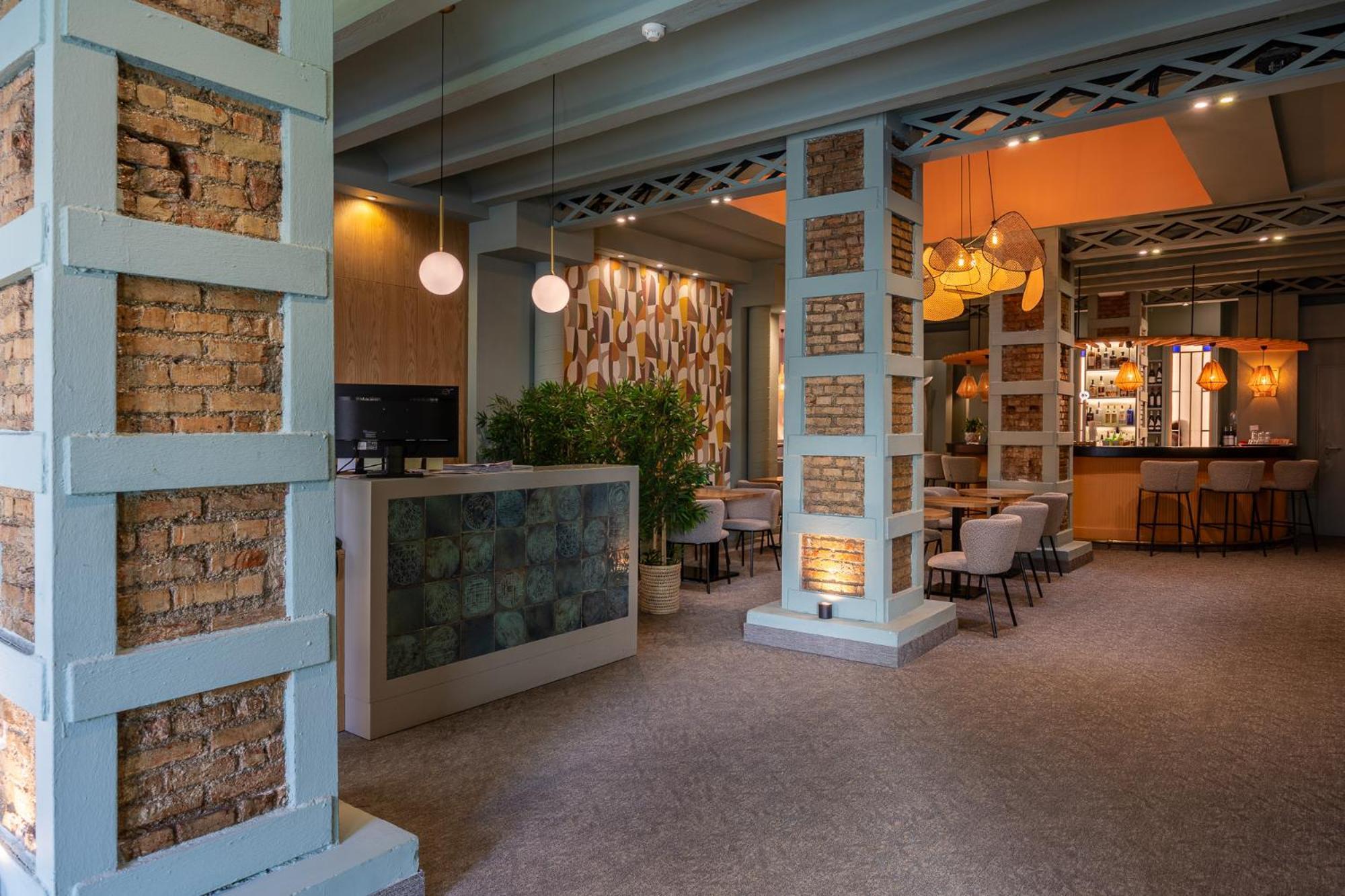 Atarazanas Boutique Hotel