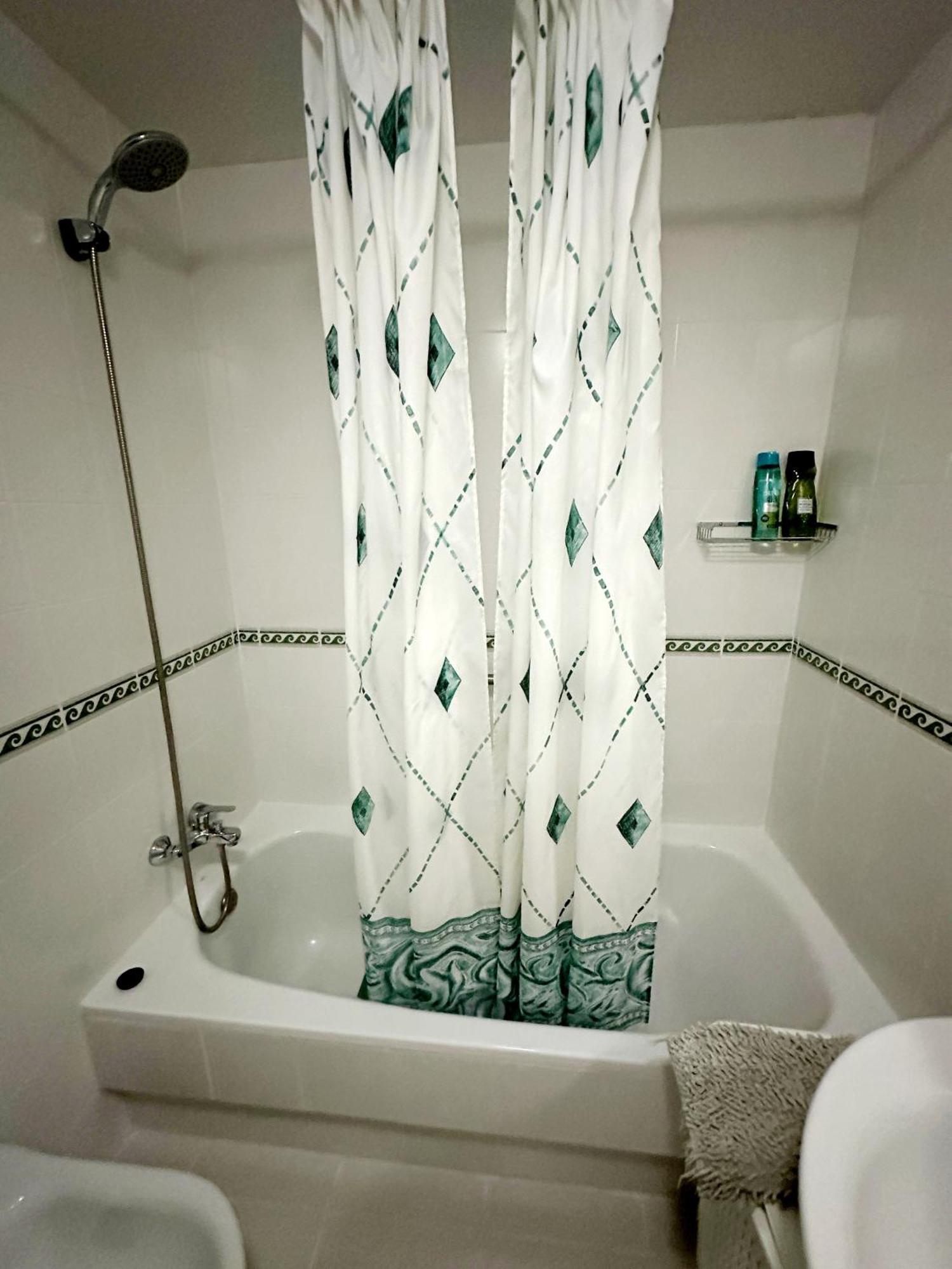 Apartment Oeste Parking-wifi-piscina *