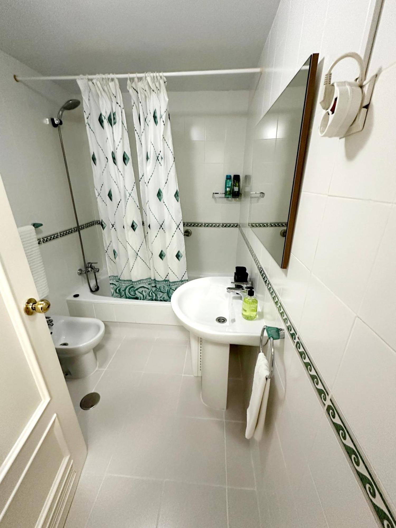 Oeste Parking-wifi-piscina Apartment Malaga