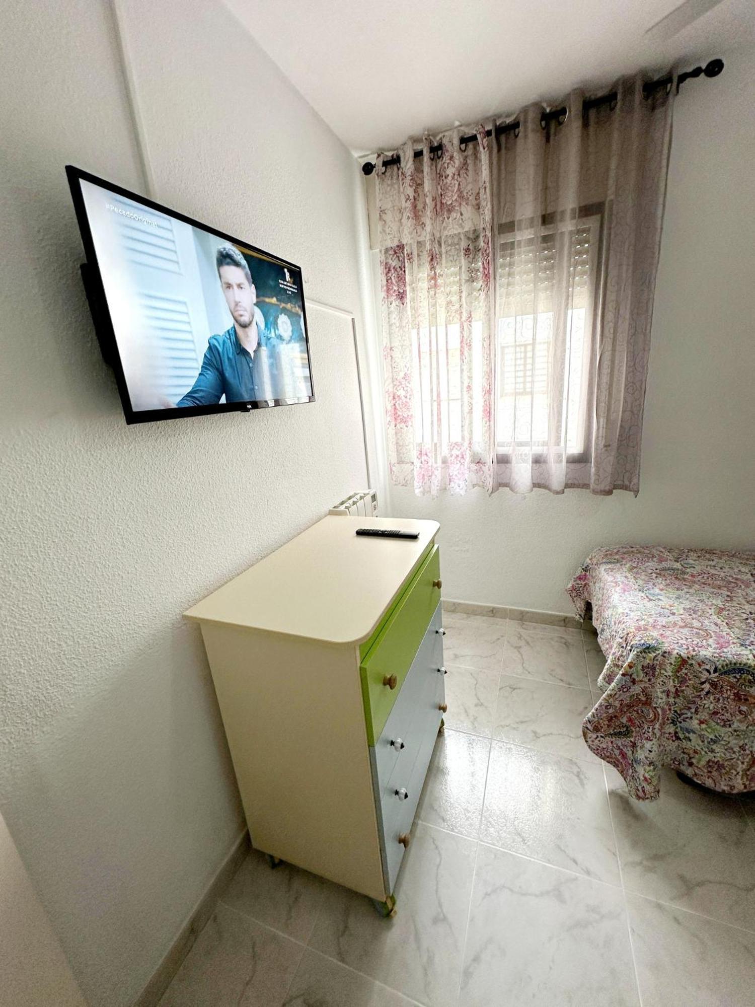 Oeste Parking-wifi-piscina * Malaga