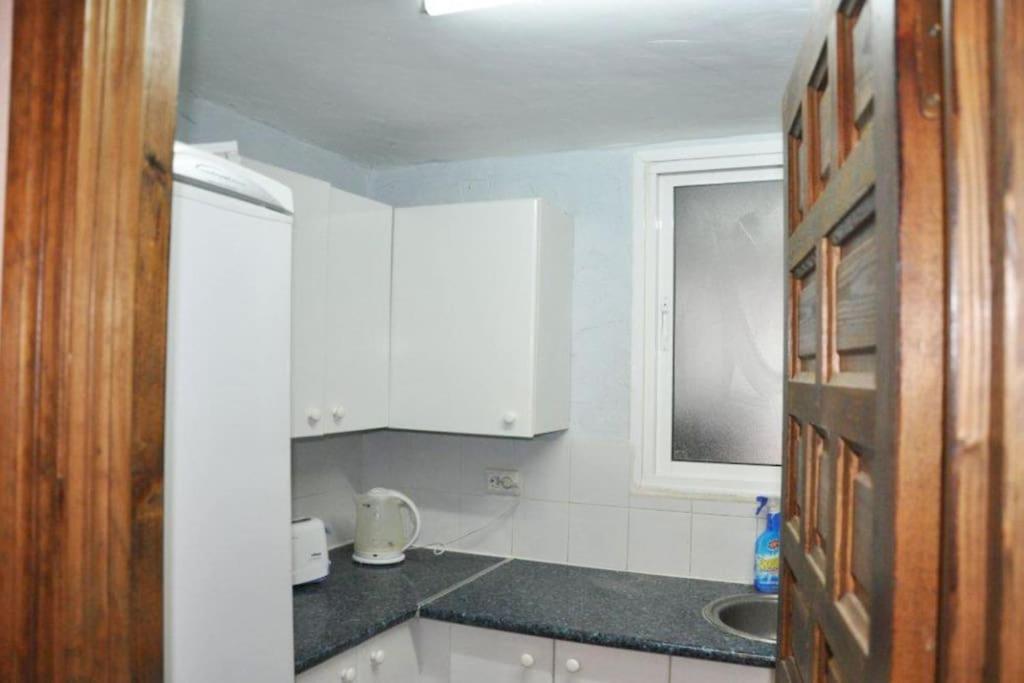 Large 7 Bedroom In Sierrrezuela Heated Pool Málaga