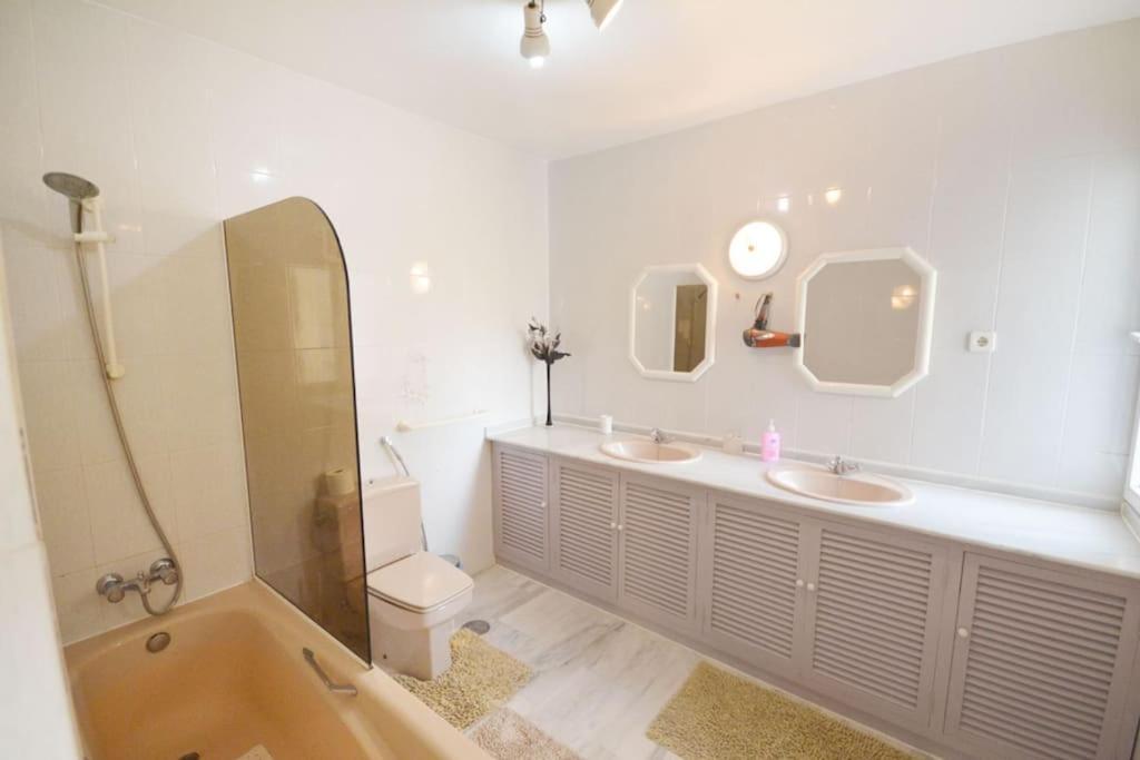 Large 7 Bedroom In Sierrrezuela Heated Pool