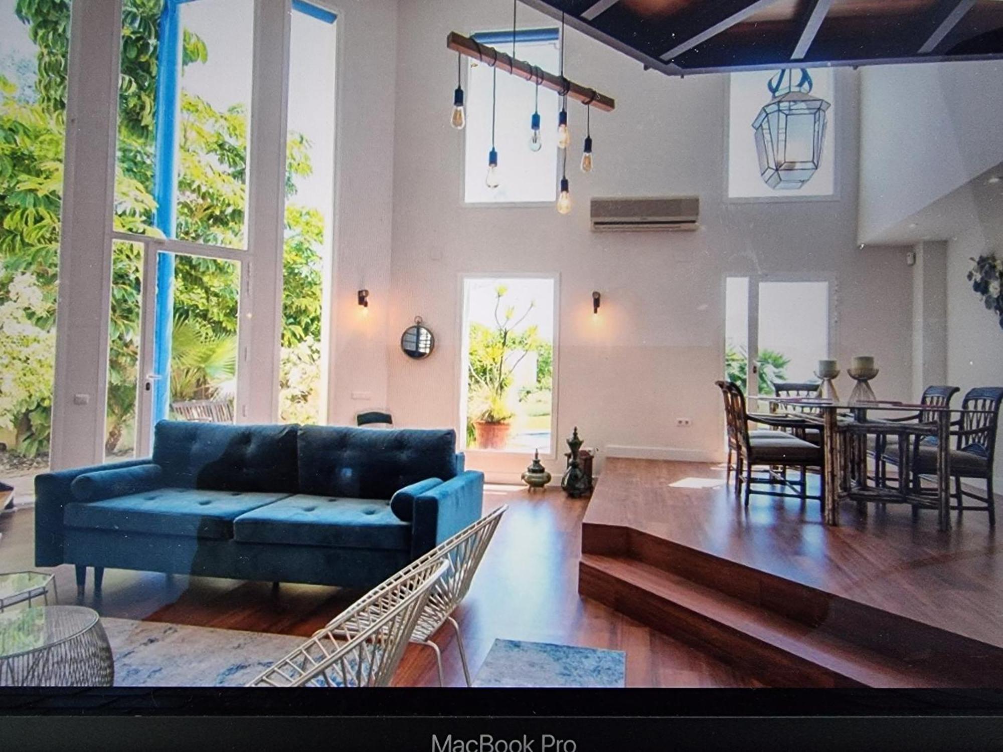 Unique Modern House - Paseo Maritimo/center