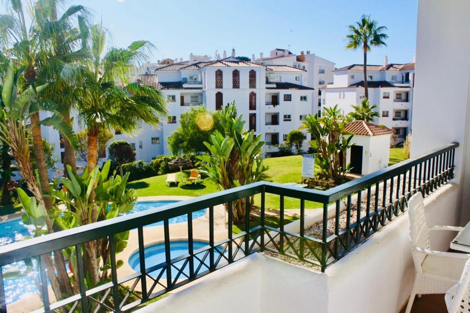Apartment Lovely Apartment, Grancalahonda By Holidays2rent Malaga