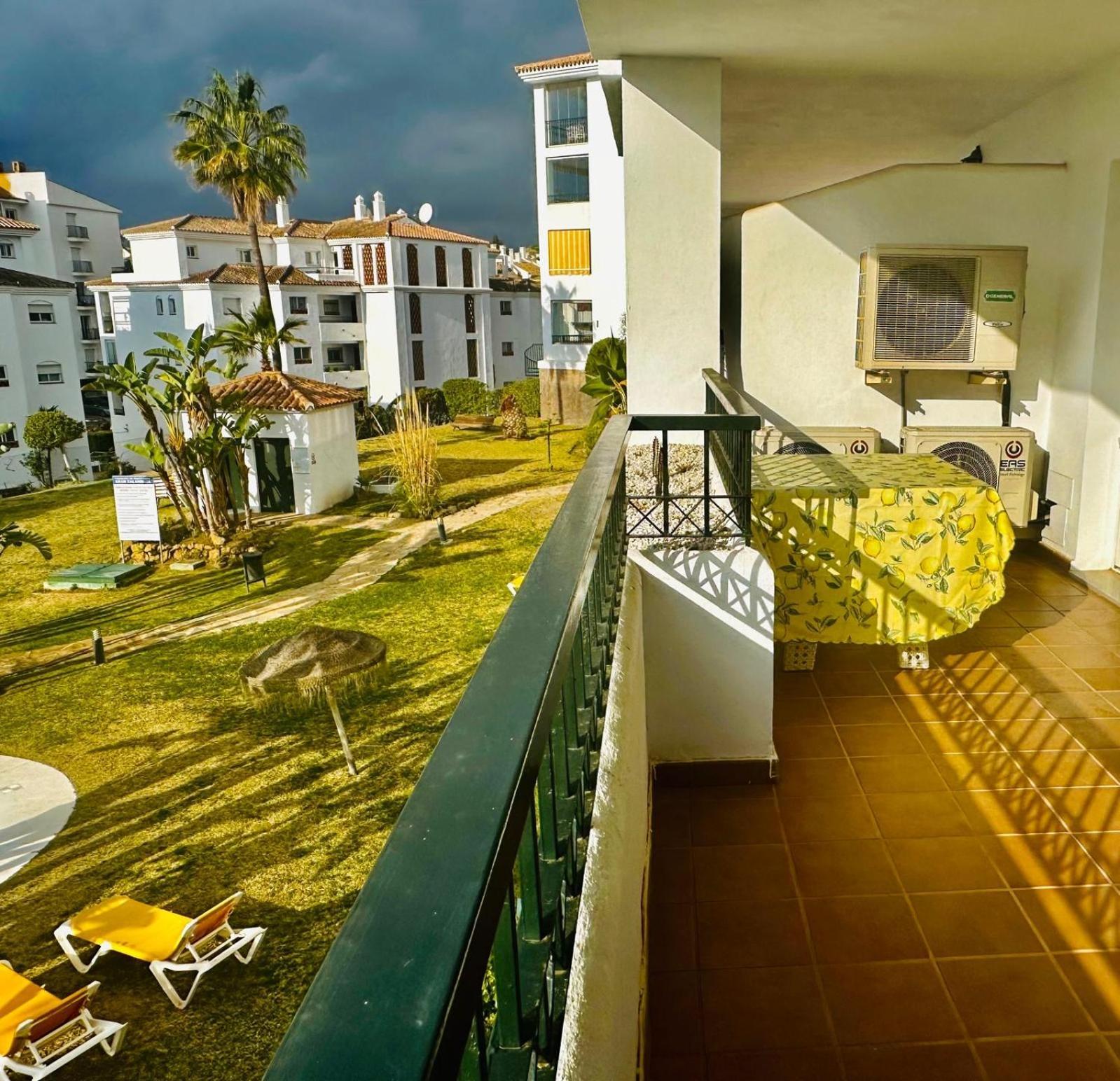 Apartment Lovely Apartment, Grancalahonda By Holidays2rent *