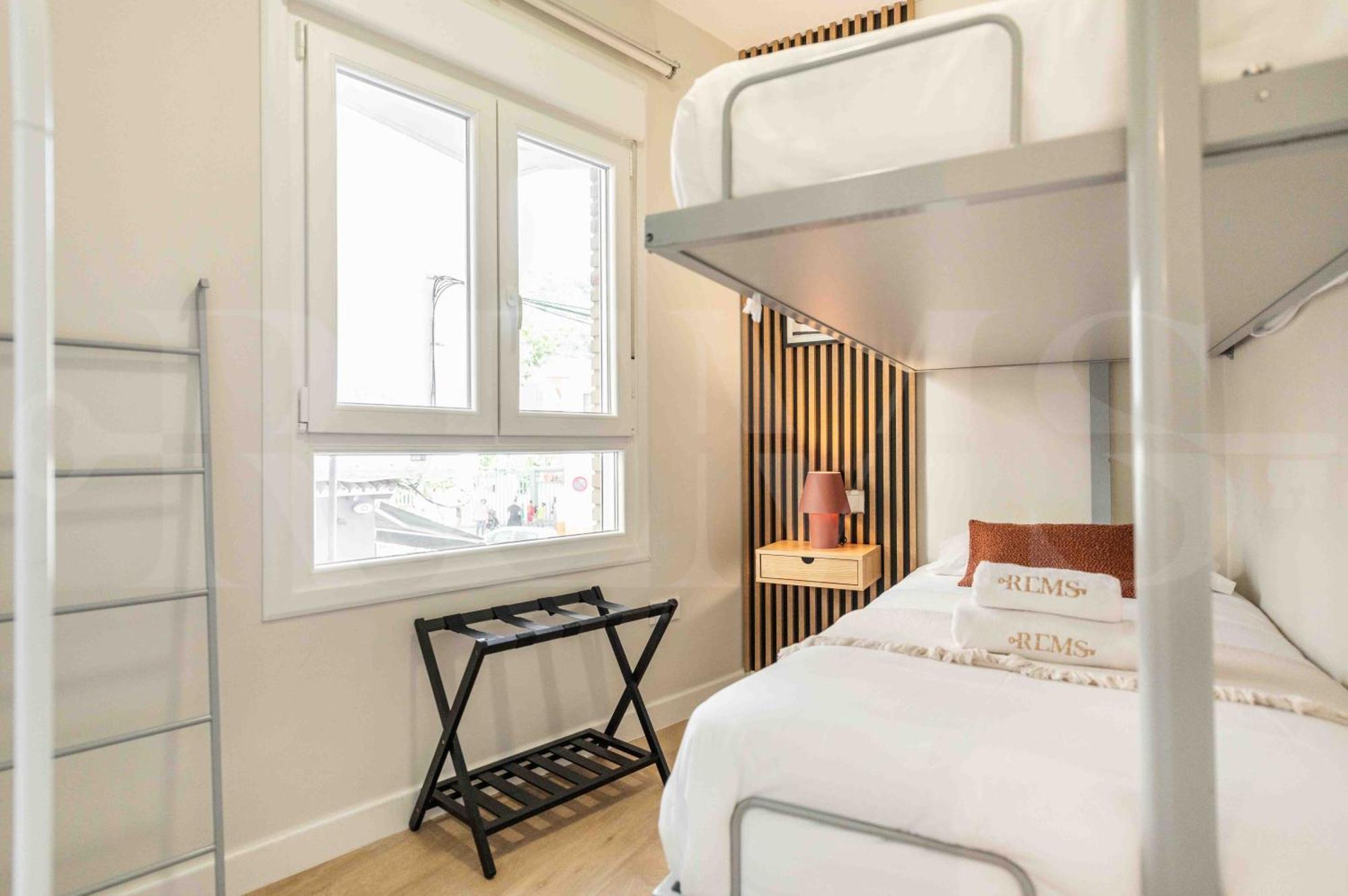 Spacious 3 Bedroom By Rems