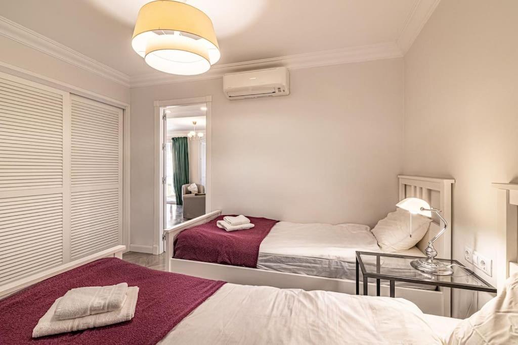 Historic Center Chic Gem With Balcony