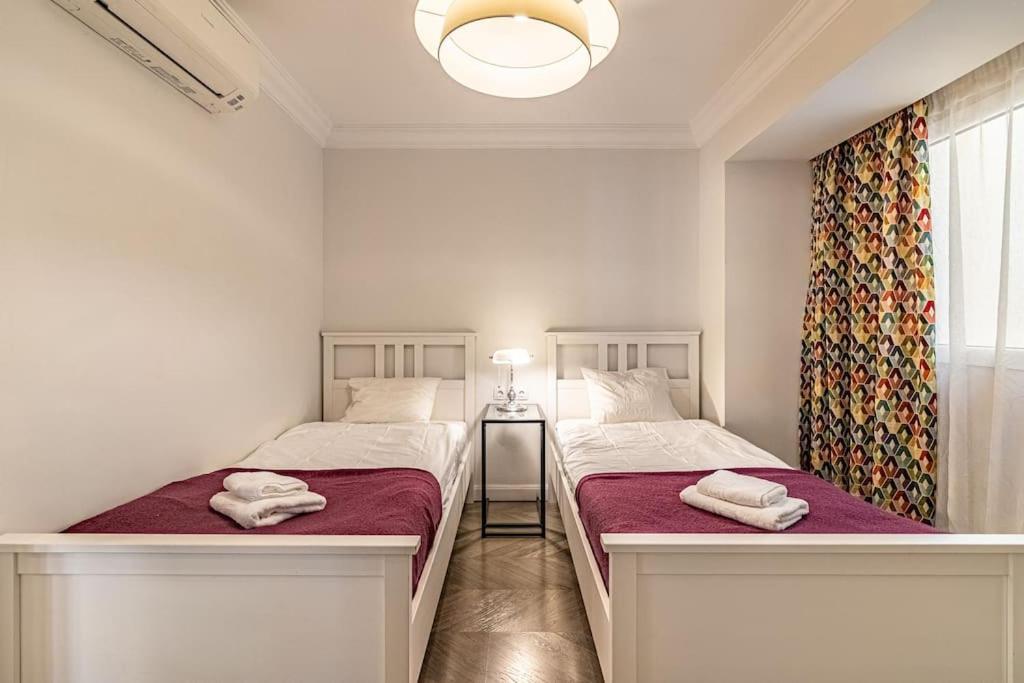 Historic Center Chic Gem With Balcony Apartamento