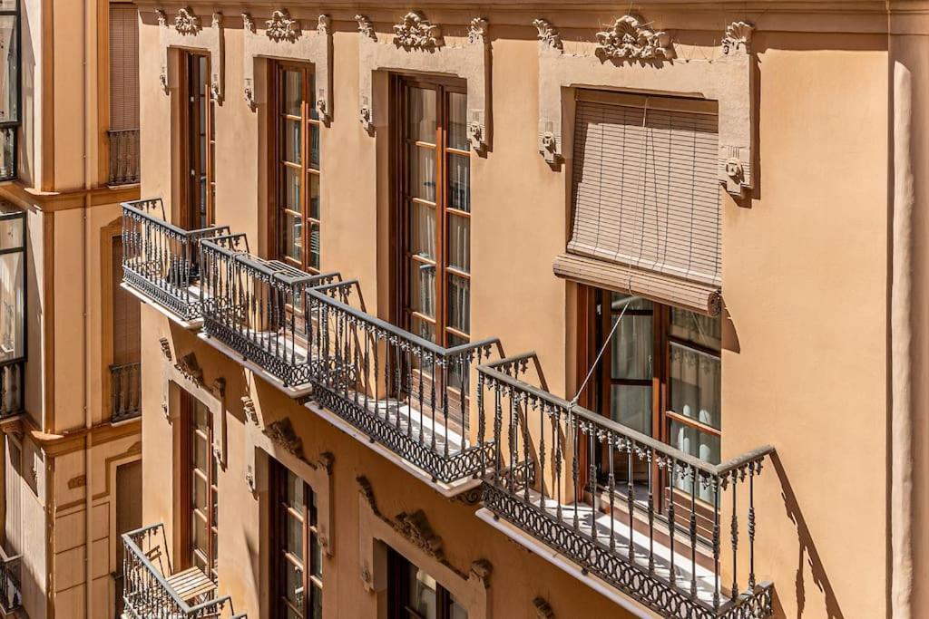 Historic Center Chic Gem With Balcony * Málaga