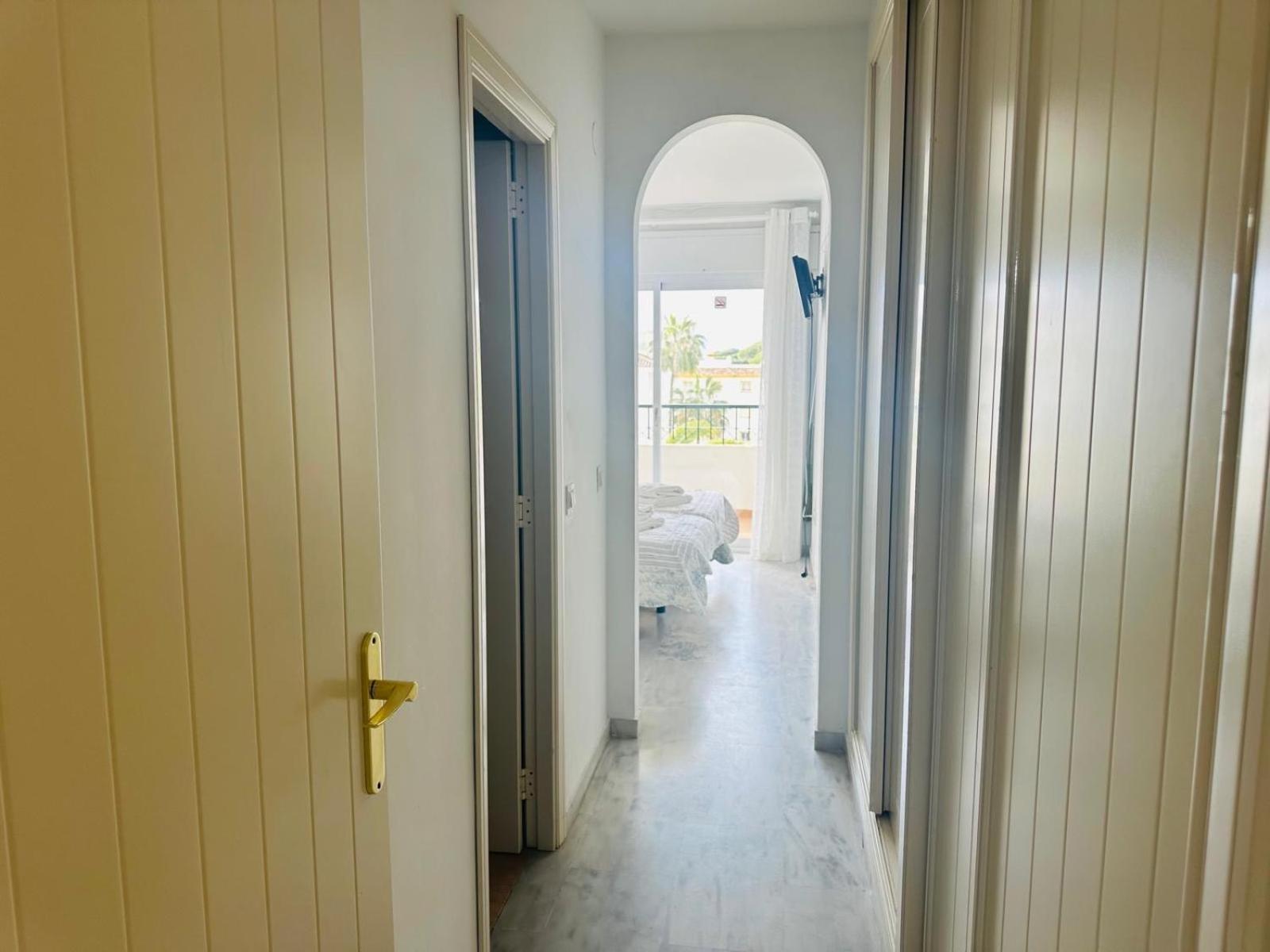 Apartment Lovely Apartment, Grancalahonda By Holidays2rent