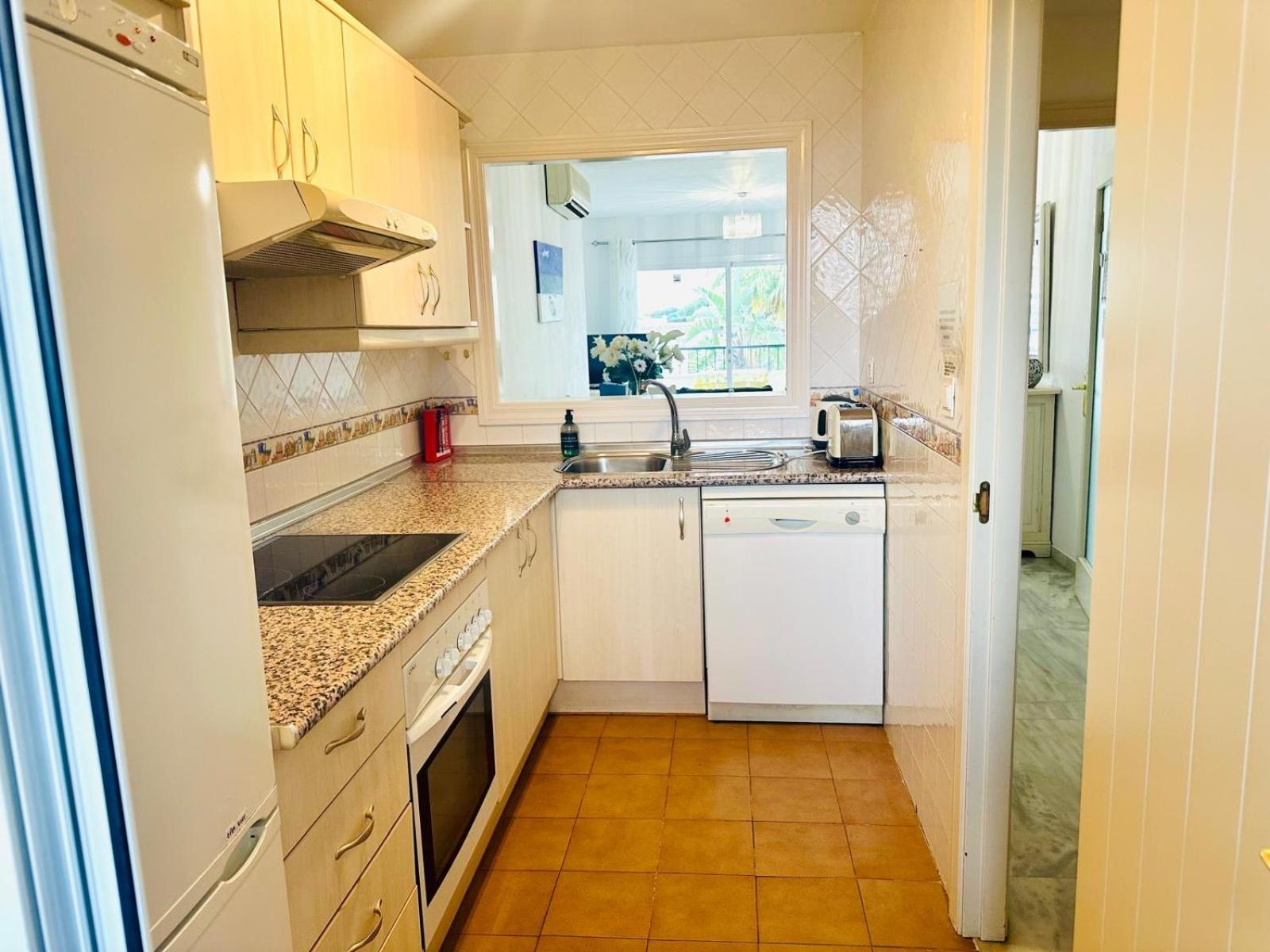 Apartment Lovely Apartment, Grancalahonda By Holidays2rent *